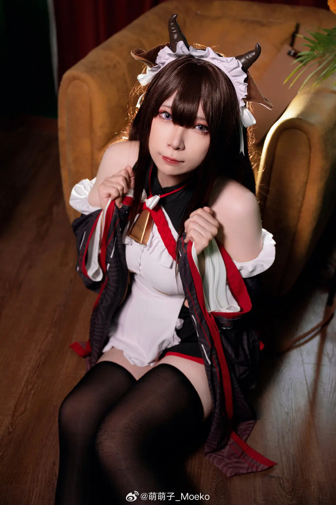 cosplay 女仆小姐的工作比想象的难好多……樫野 绊倒的迷糊女仆@萌萌子_Moeko-公众号小姨ai