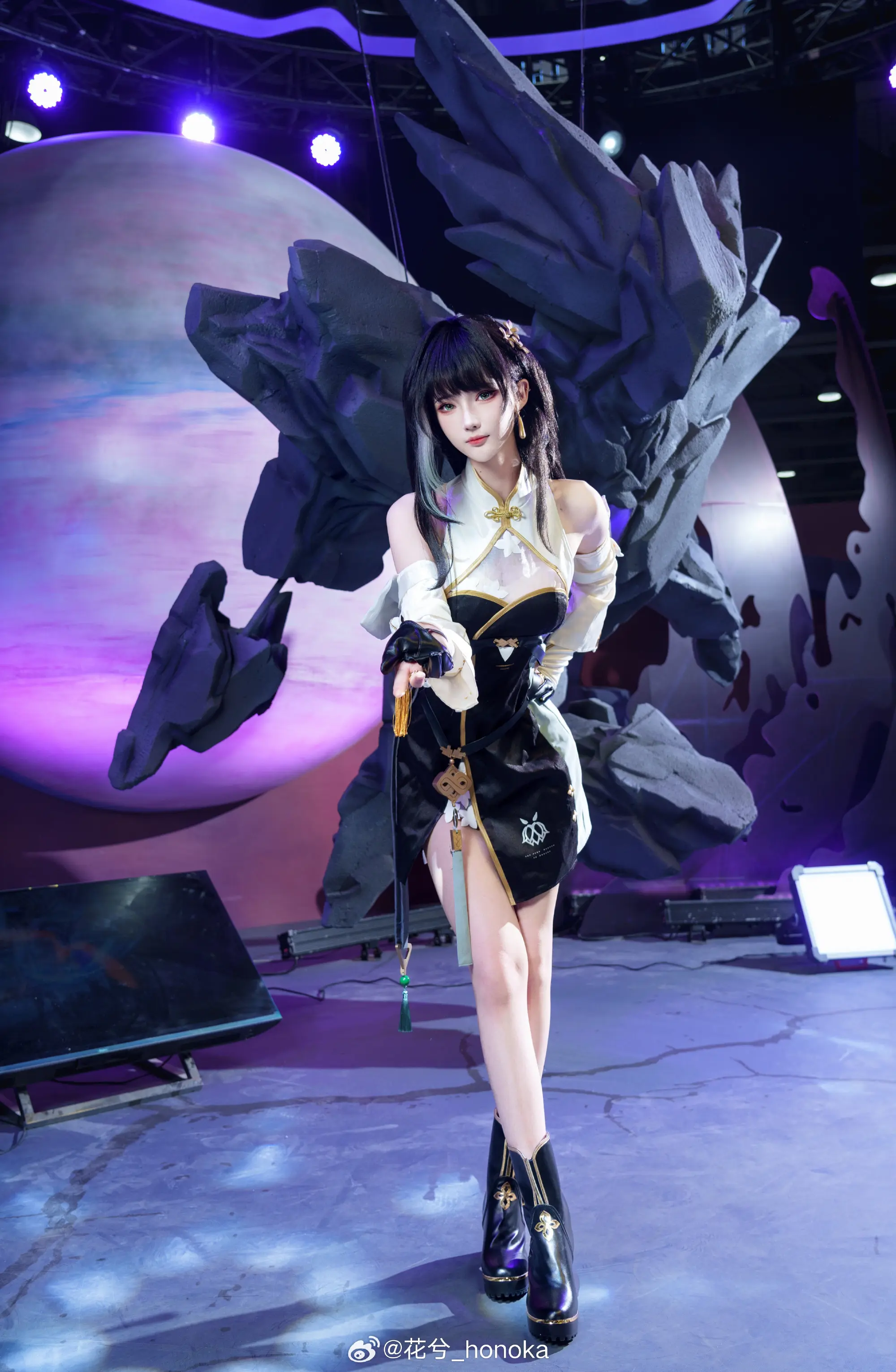 COSPLAY 哎呀～你更喜欢哪个我呢 鸣潮 白芷@花兮_honoka COSPLAY-第7张