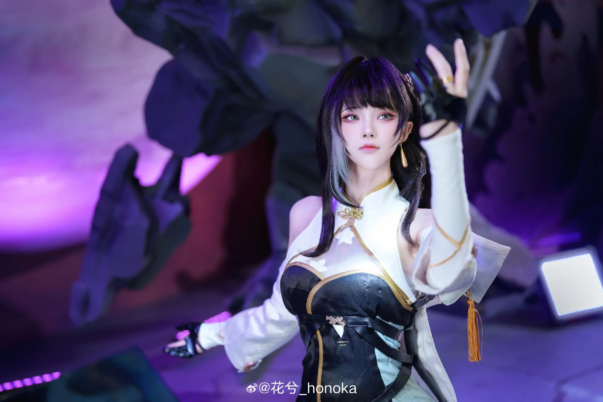 COSPLAY 哎呀～你更喜欢哪个我呢 鸣潮 白芷@花兮_honoka COSPLAY-第9张
