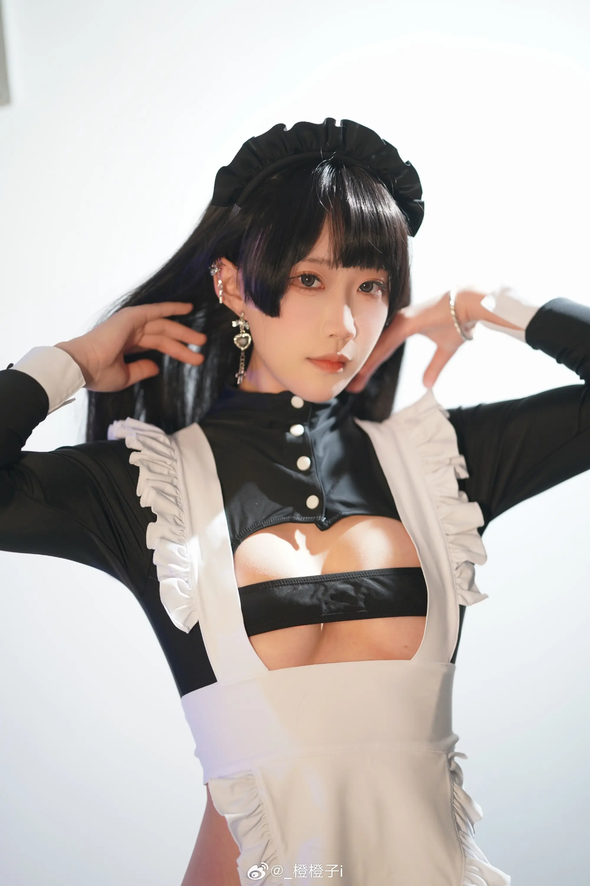 对女仆而言，拍摄当然不在话下 kirakira✨@_橙橙子i-公众号小姨ai