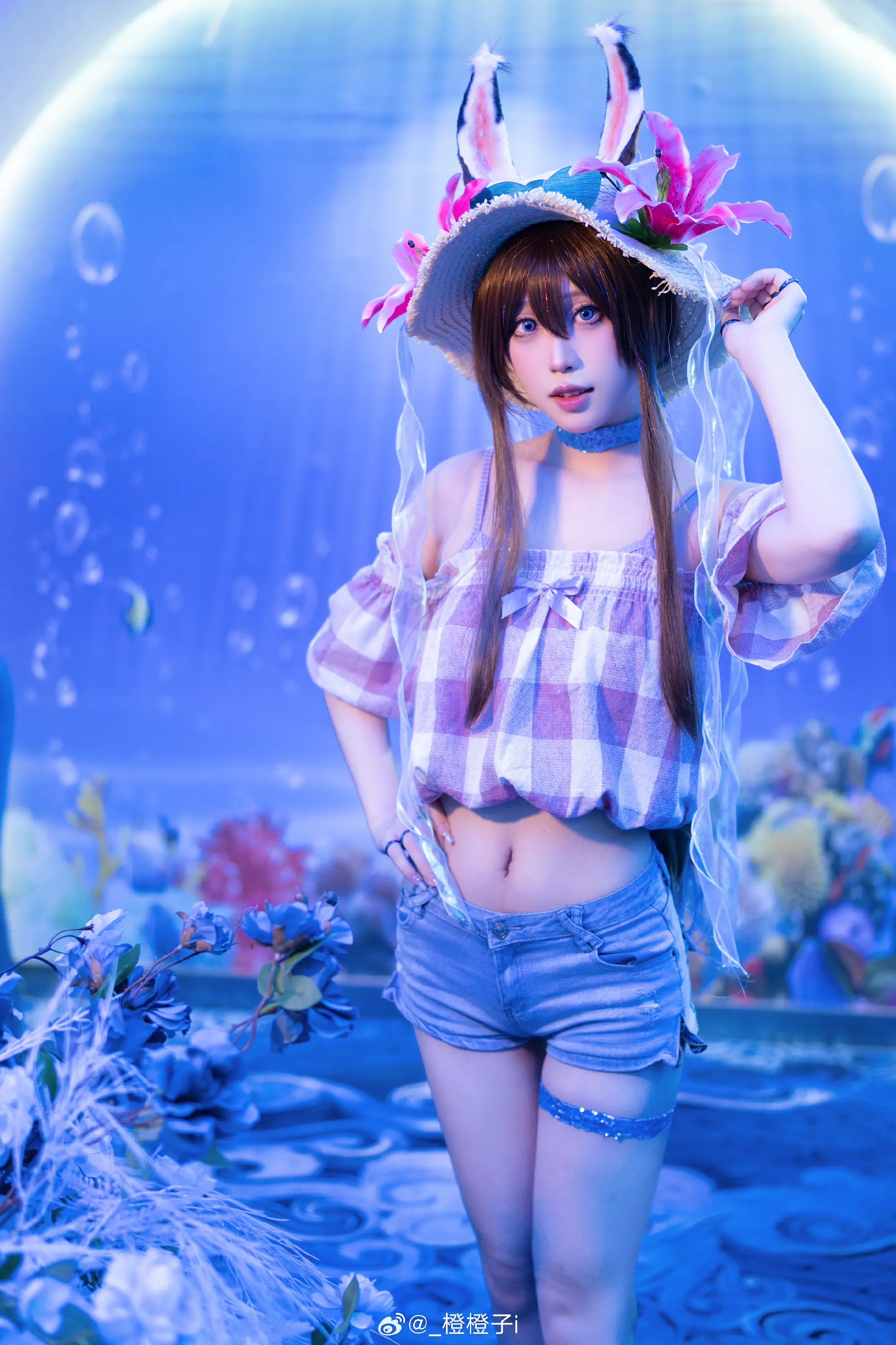 cos 明日方舟 阳光，沙滩，啤酒~@_橙橙子i-公众号小姨ai