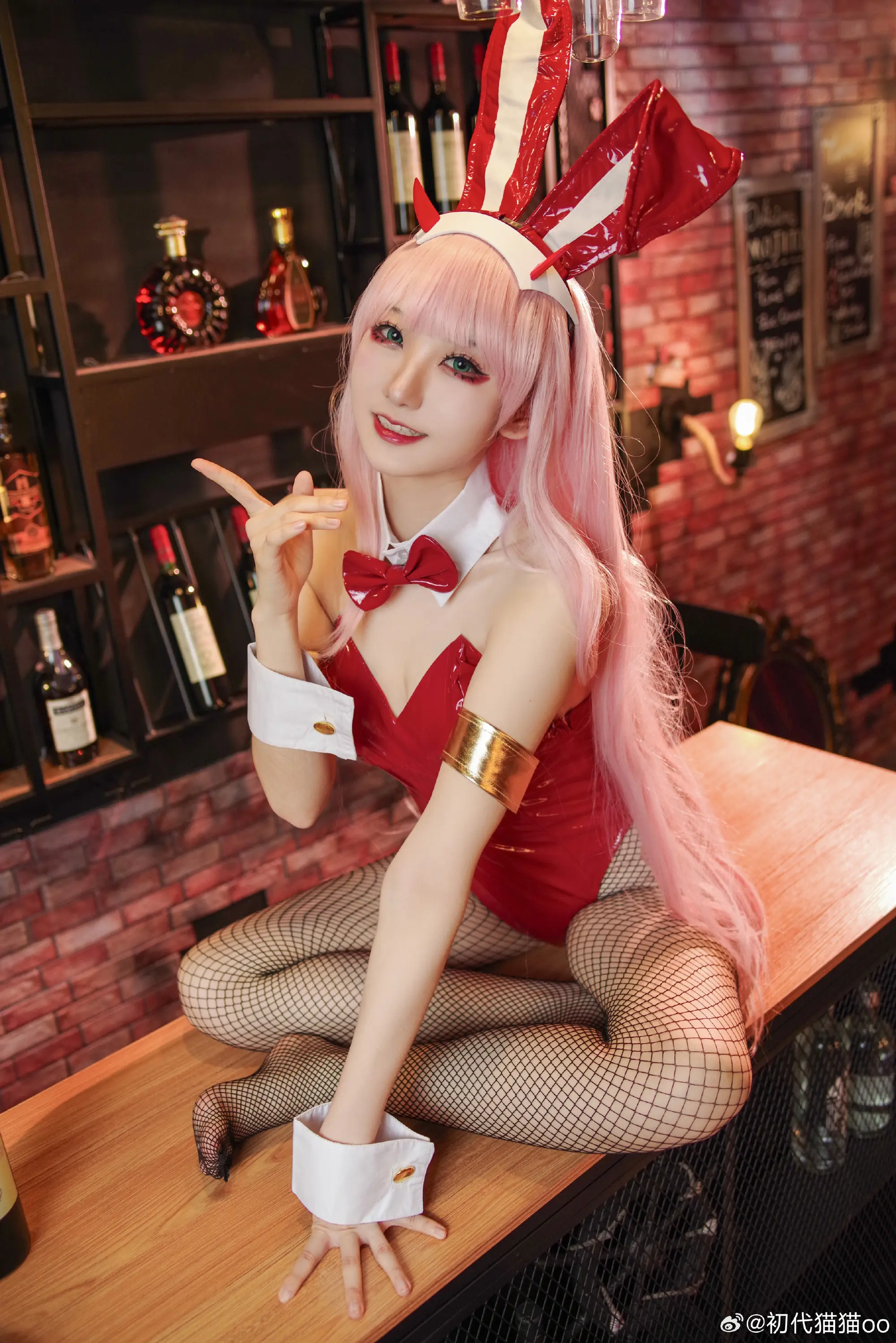 cosplay红色的兔女郎很喜庆所以㊗️宝宝们新年快乐！02@初代猫猫oo-公众号小姨ai