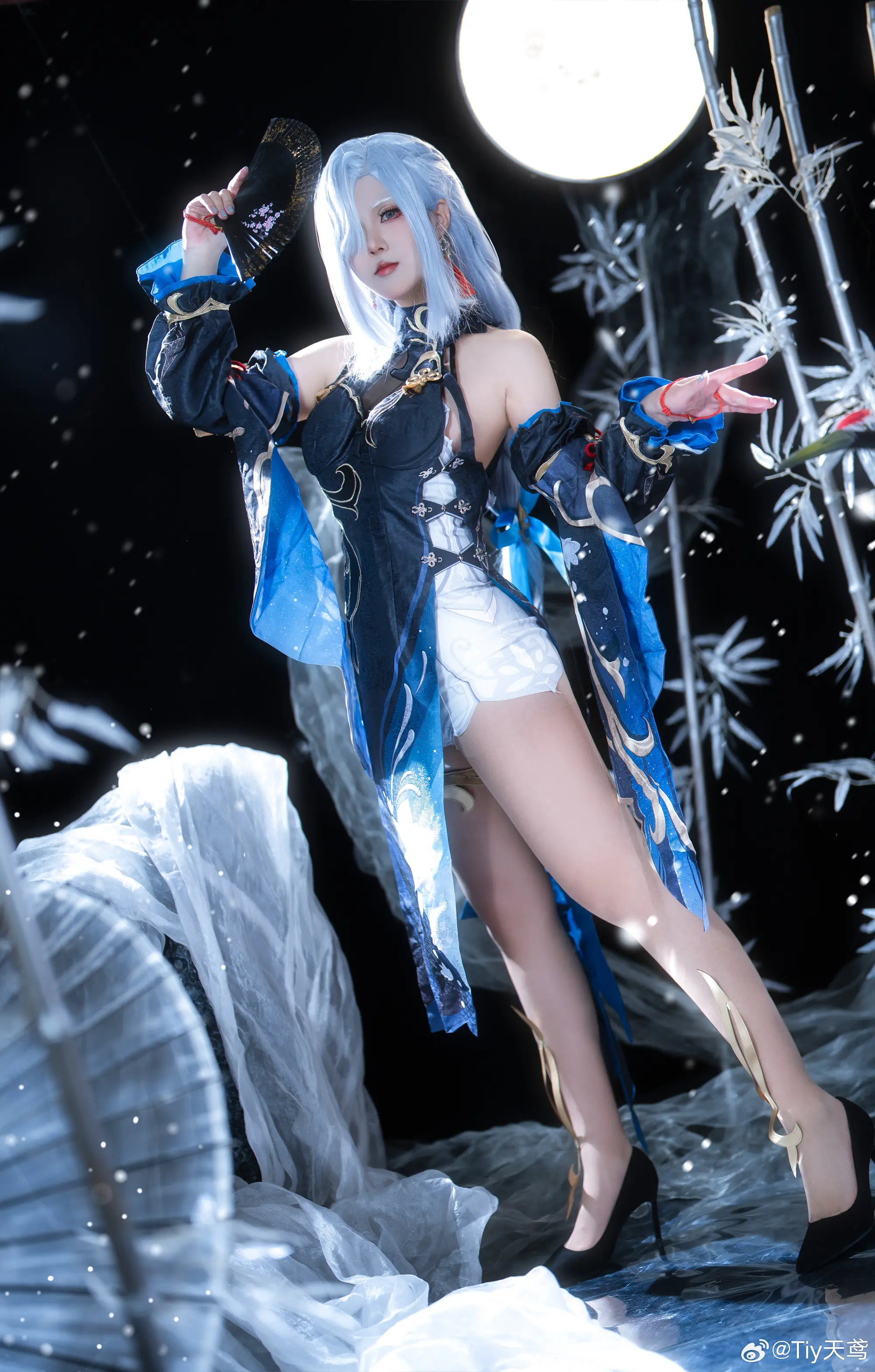 COSPLAY 你才是真正能锁住我的红绳  原神 申鹤@Tiy天鸢-公众号小姨ai