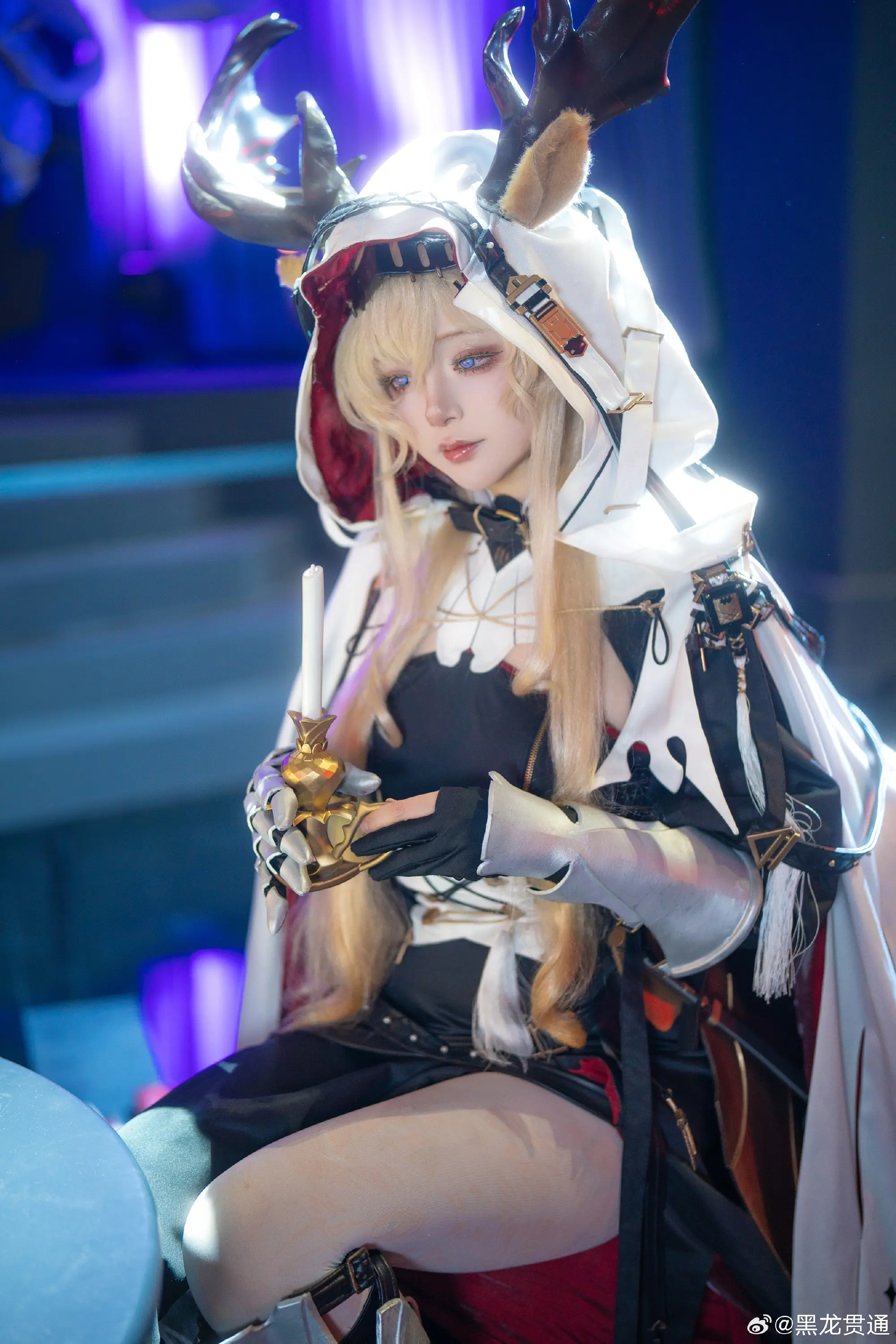 COSPLAY 明日方舟 薇薇安娜·德罗斯特@黑龙贯通-公众号小姨ai