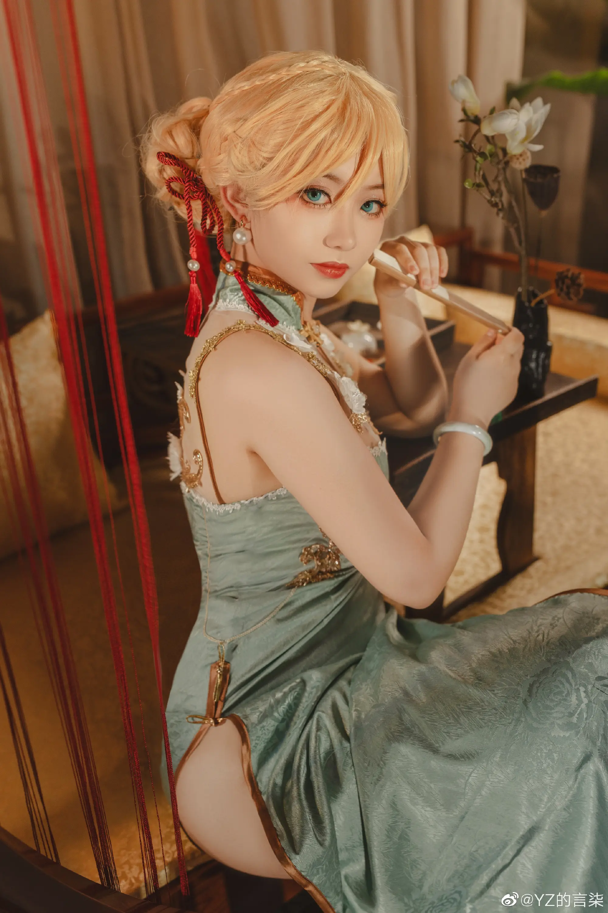 落日桐阴转，微风栀子香。 少女前线G36玉瓯立 cos@YZ的言柒-公众号小姨ai