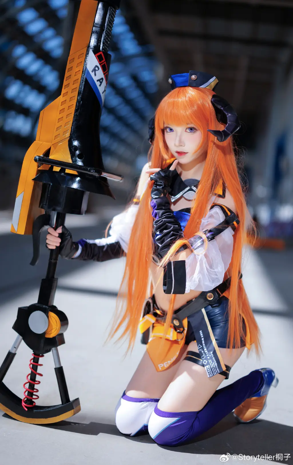 cosplay 明日方舟 风笛 皇后一号cos 赛车皮@Storyteller桐子-公众号小姨ai