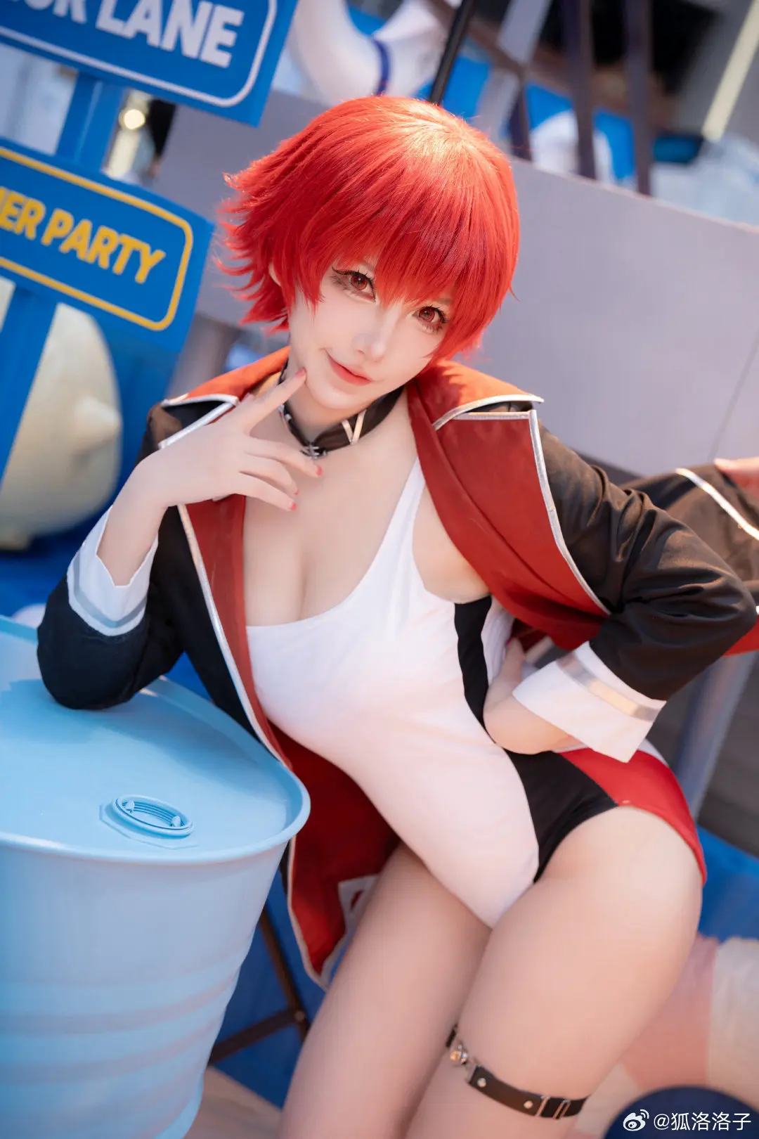 COSPLAY 指挥官，等下我会教你怎么冲浪的，保持期待吧～ 碧蓝航线 威悉-碧波粼粼的乐园@狐洛洛子-公众号小姨ai