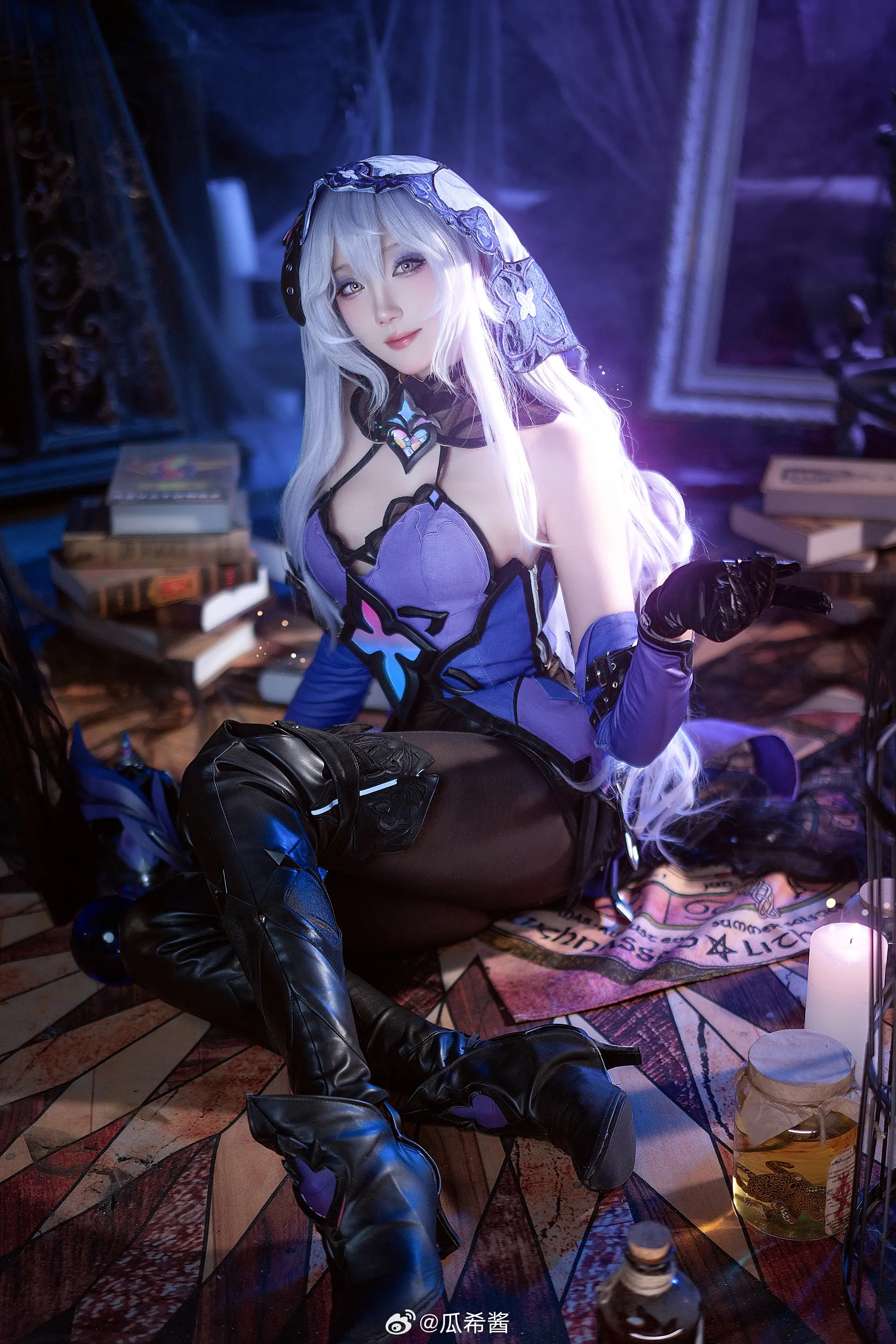 COSPLAY 无数流星划过今夜的天空，如果选中了正确的那一颗……它将把你的愿望，带向千百个世界。 星穹铁道黑天鹅@瓜希酱 COSPLAY-第8张