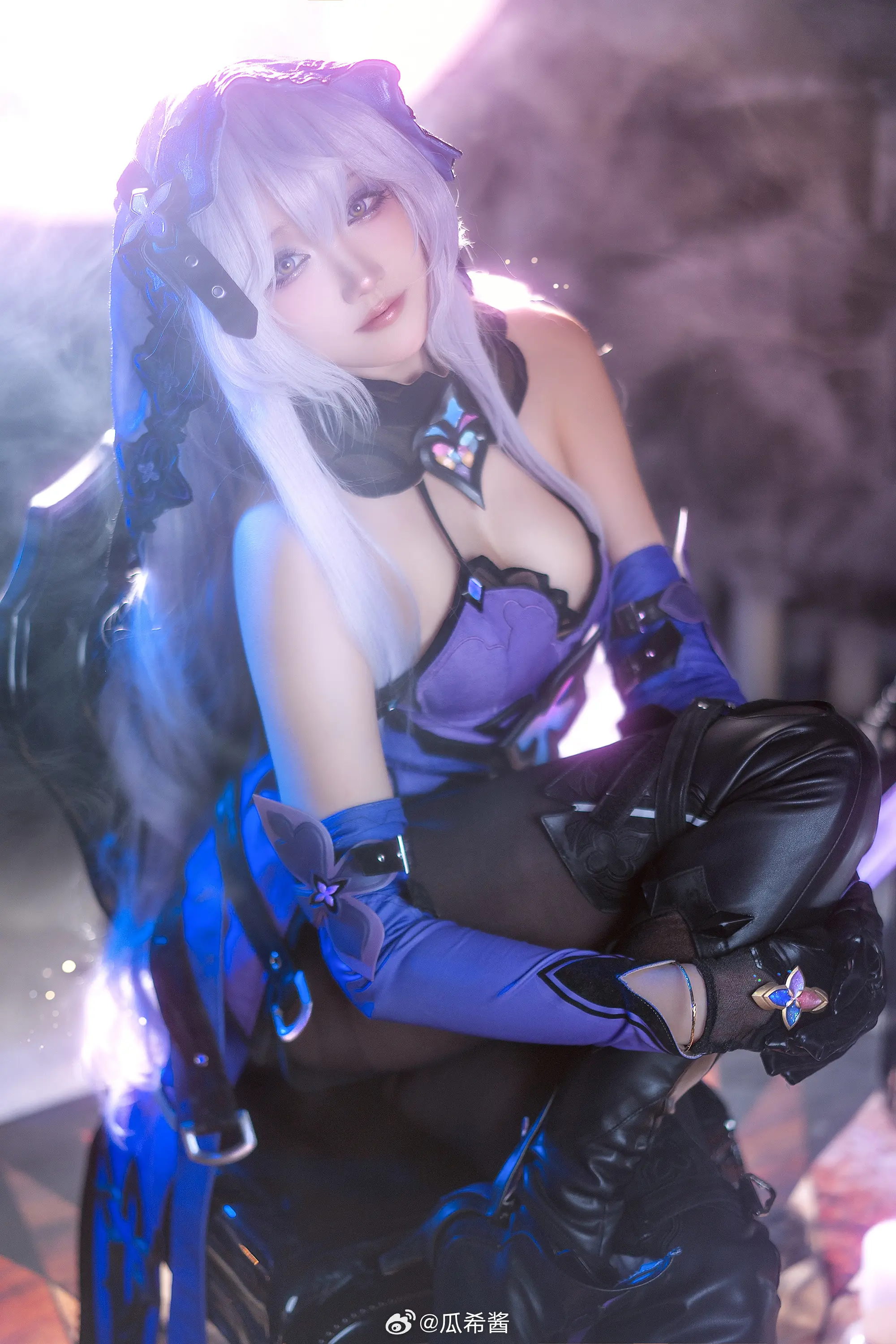 COSPLAY 无数流星划过今夜的天空，如果选中了正确的那一颗……它将把你的愿望，带向千百个世界。 星穹铁道黑天鹅@瓜希酱 COSPLAY-第9张