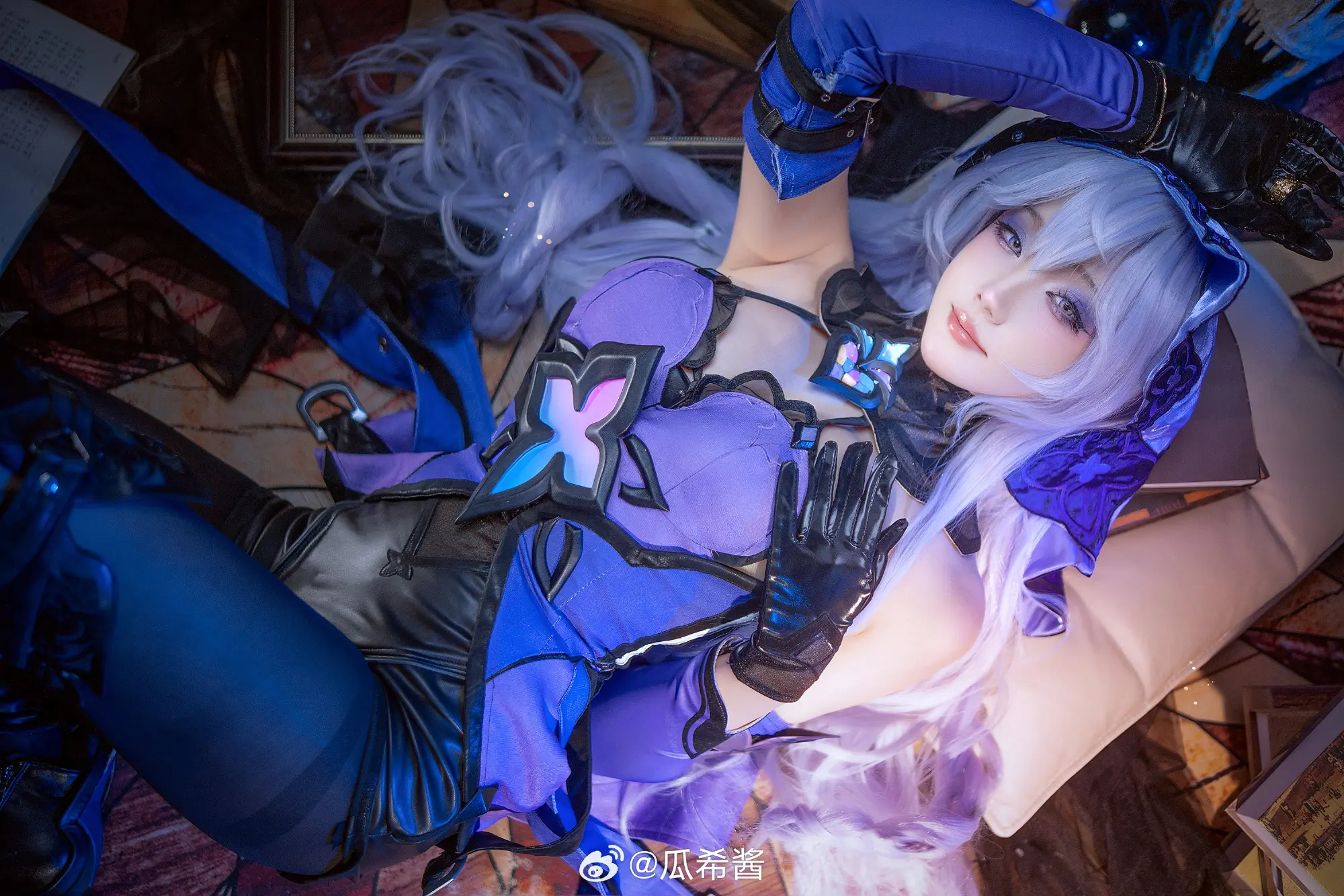 COSPLAY 无数流星划过今夜的天空，如果选中了正确的那一颗……它将把你的愿望，带向千百个世界。 星穹铁道黑天鹅@瓜希酱 COSPLAY-第10张