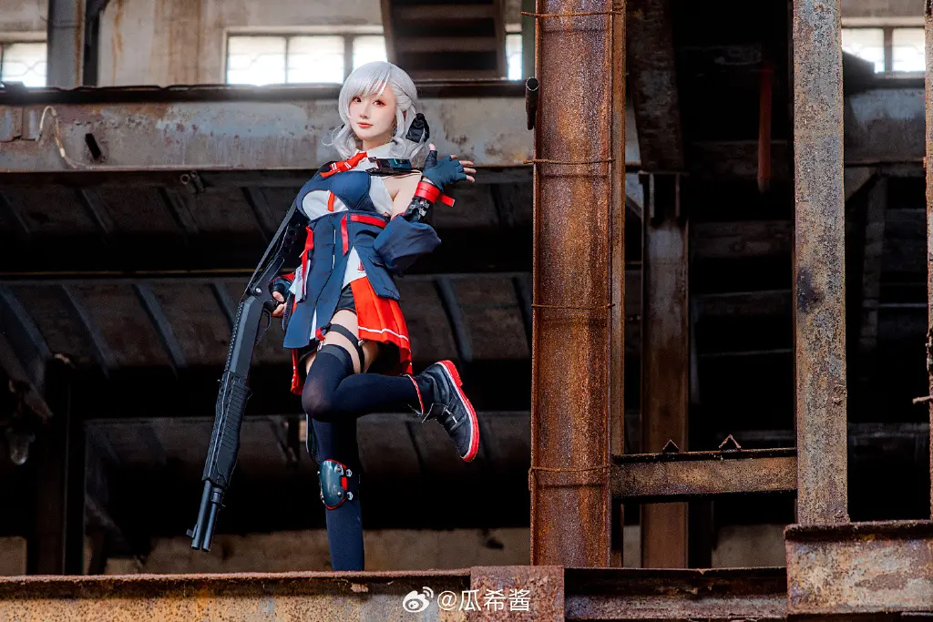 COSPLAY 欸...... 任务要赶不及了？ 哎呀，会没事的啦，先吃块巧克力再说。 少女前线2 追放 塞布丽娜@瓜希酱 COSPLAY-第7张