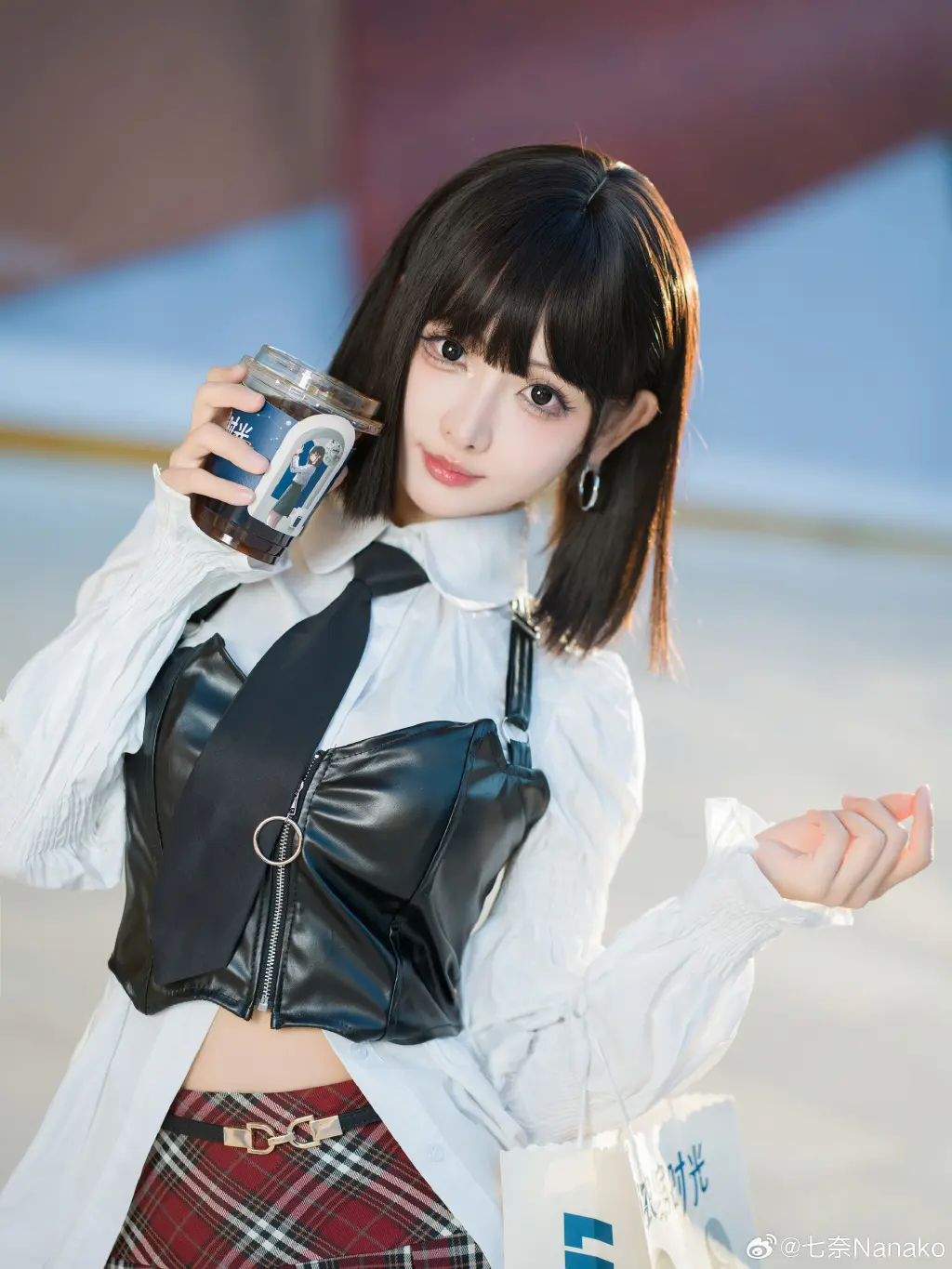 COSPLAY 即使身处黑暗，也会遇见那些带着光的人 时光代理人 乔苓@紫氯氯-公众号小姨ai