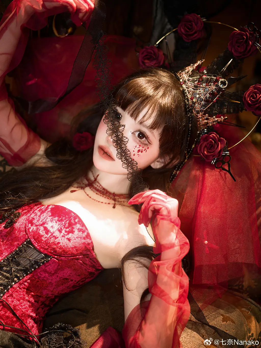 在这个夜晚，时间被凝固 🕷️🍷@七奈Nanako COSPLAY-第6张