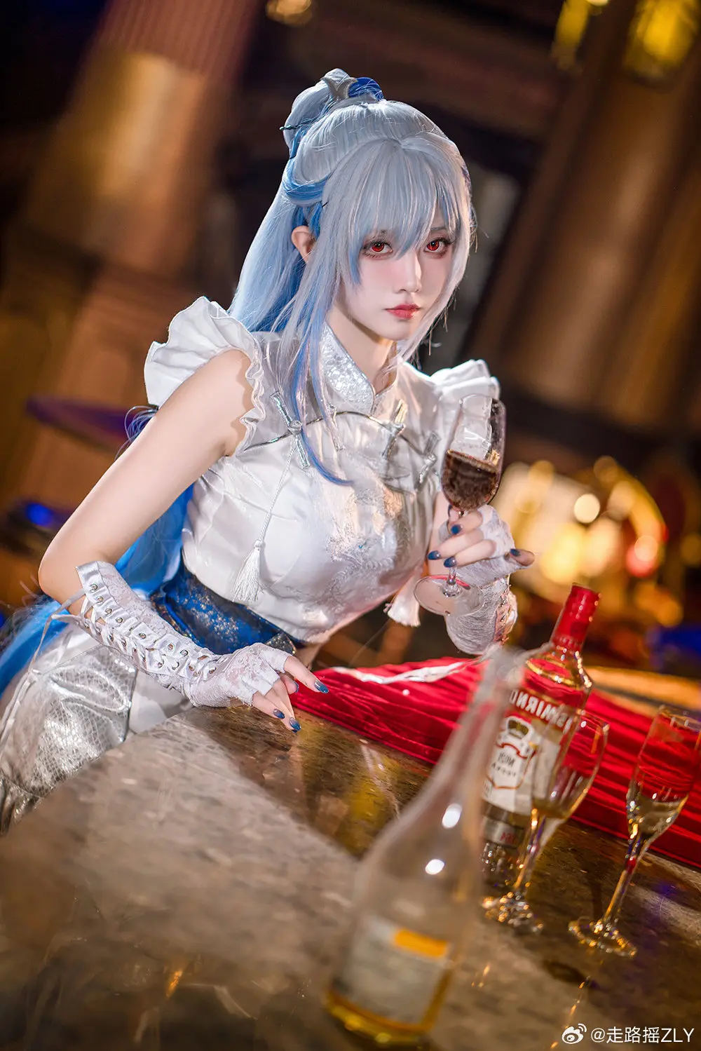cosplay 镜流也和大家一起过了一次万圣节呢！这套万圣节OC装扮怎么样？ 星穹铁道 镜流@走路摇ZLY-公众号小姨ai