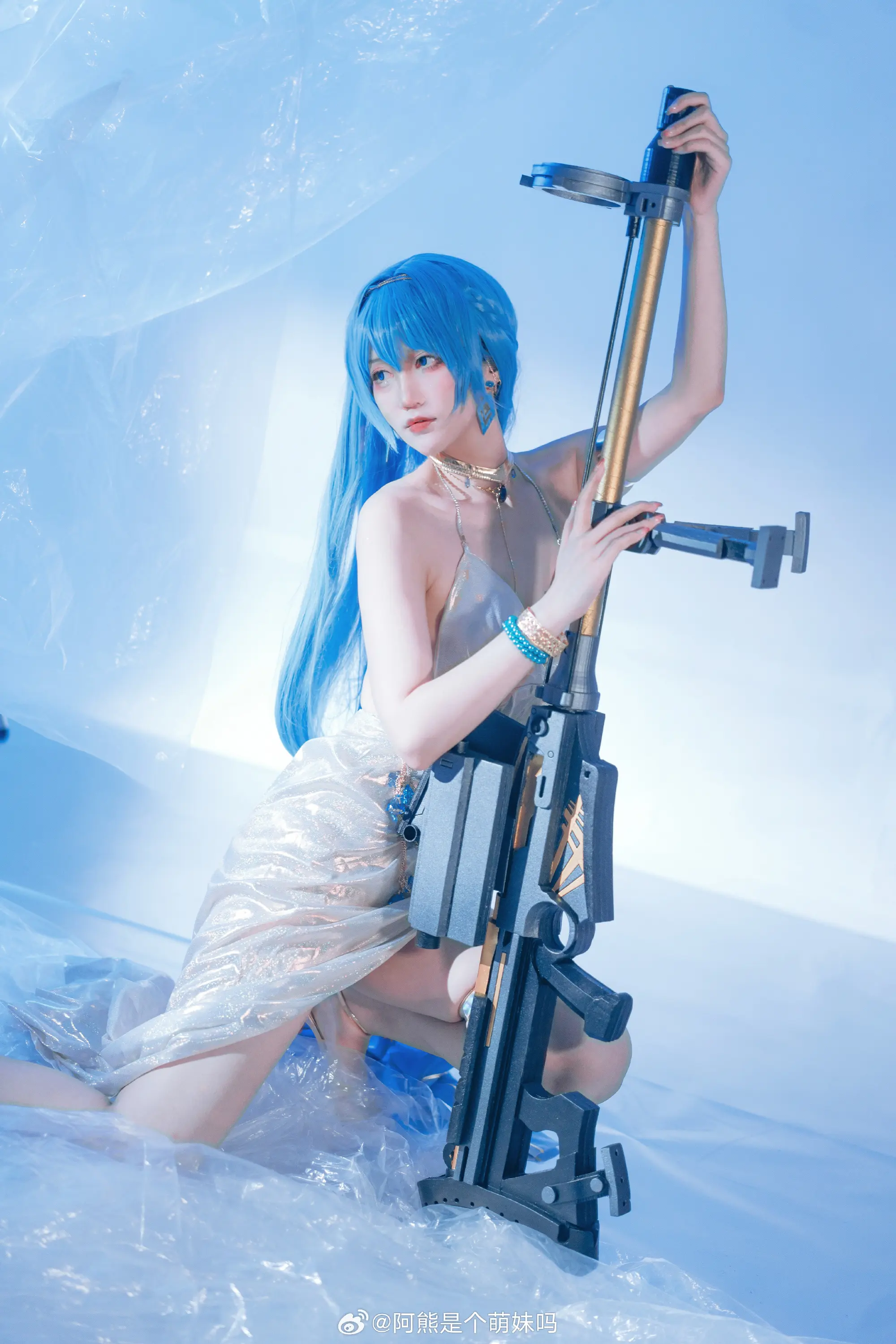 cosplay cos正片 nikke:胜利女神 海伦水晶派对礼服@阿熊是个萌妹吗-公众号小姨ai