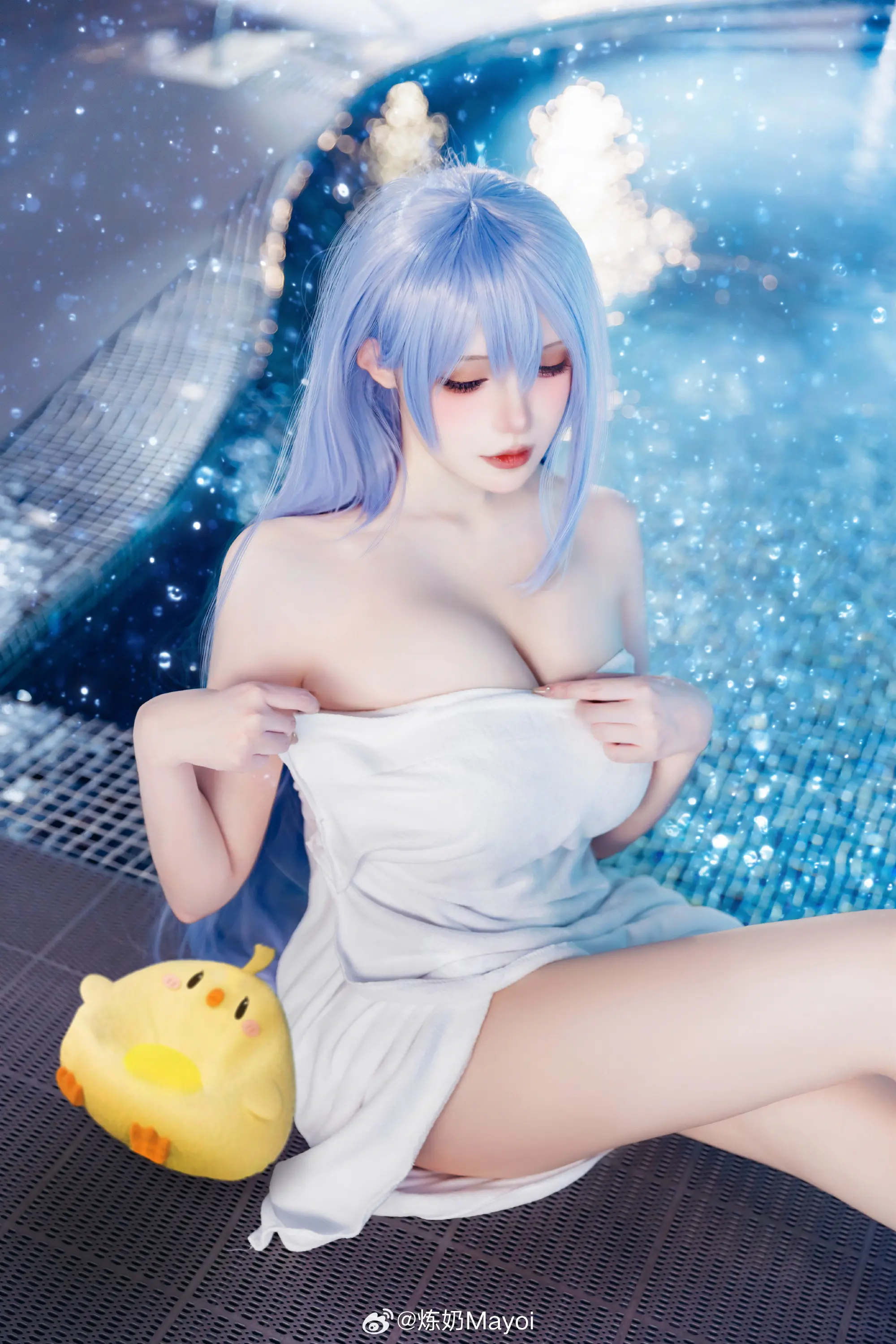 COSPLAY 我听说约会的时候，牵着手会更有感觉……要试试吗？ 碧蓝航线 伏罗希洛夫@炼奶Mayoi-公众号小姨ai