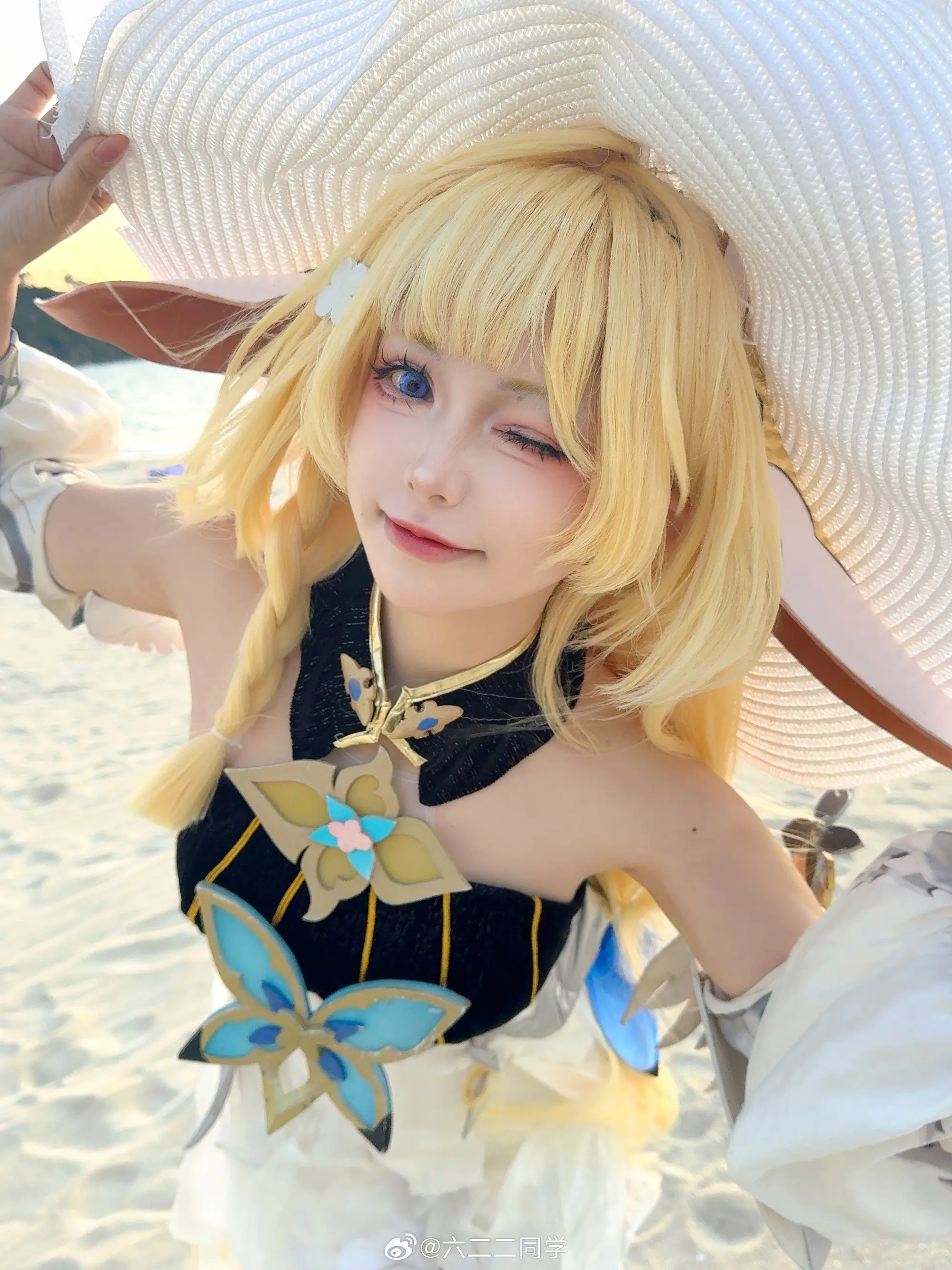 COSPLAY 二重螺旋 骑猪，小意思啦@六二二同学-公众号小姨ai