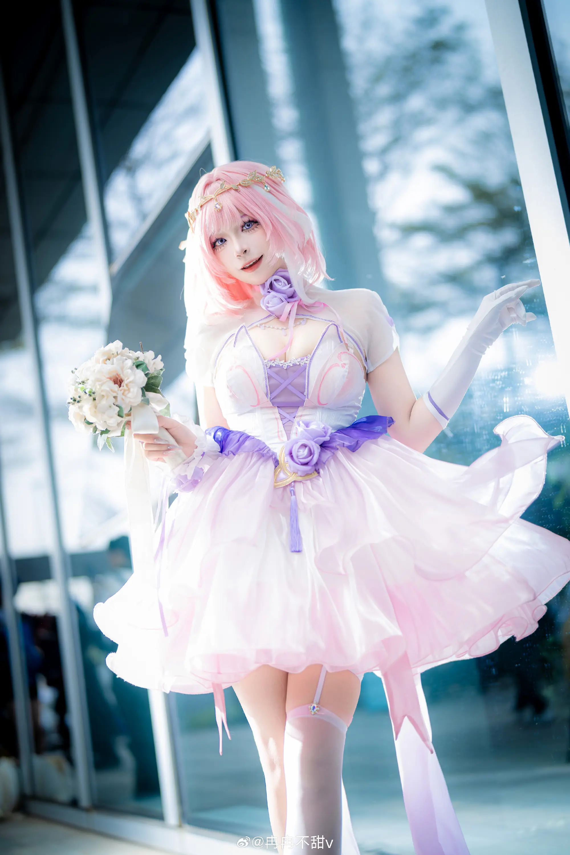 COSPLAY 崩坏3 喧鼓祈新 爱门永存！@冉冉不甜v-公众号小姨ai