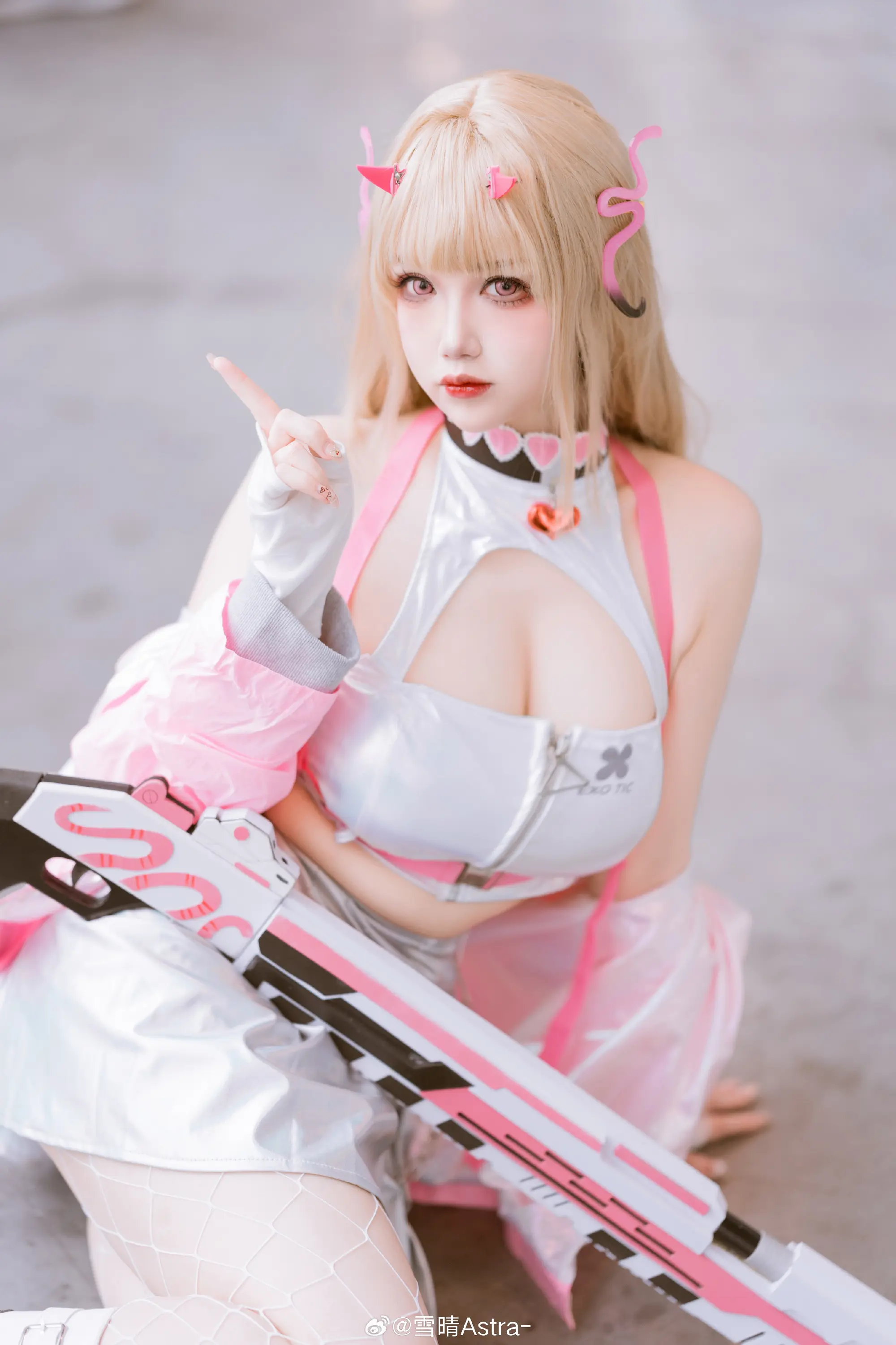 COSPLAY 很突然的一次闪现萤火虫 @雪晴Astra--公众号小姨ai