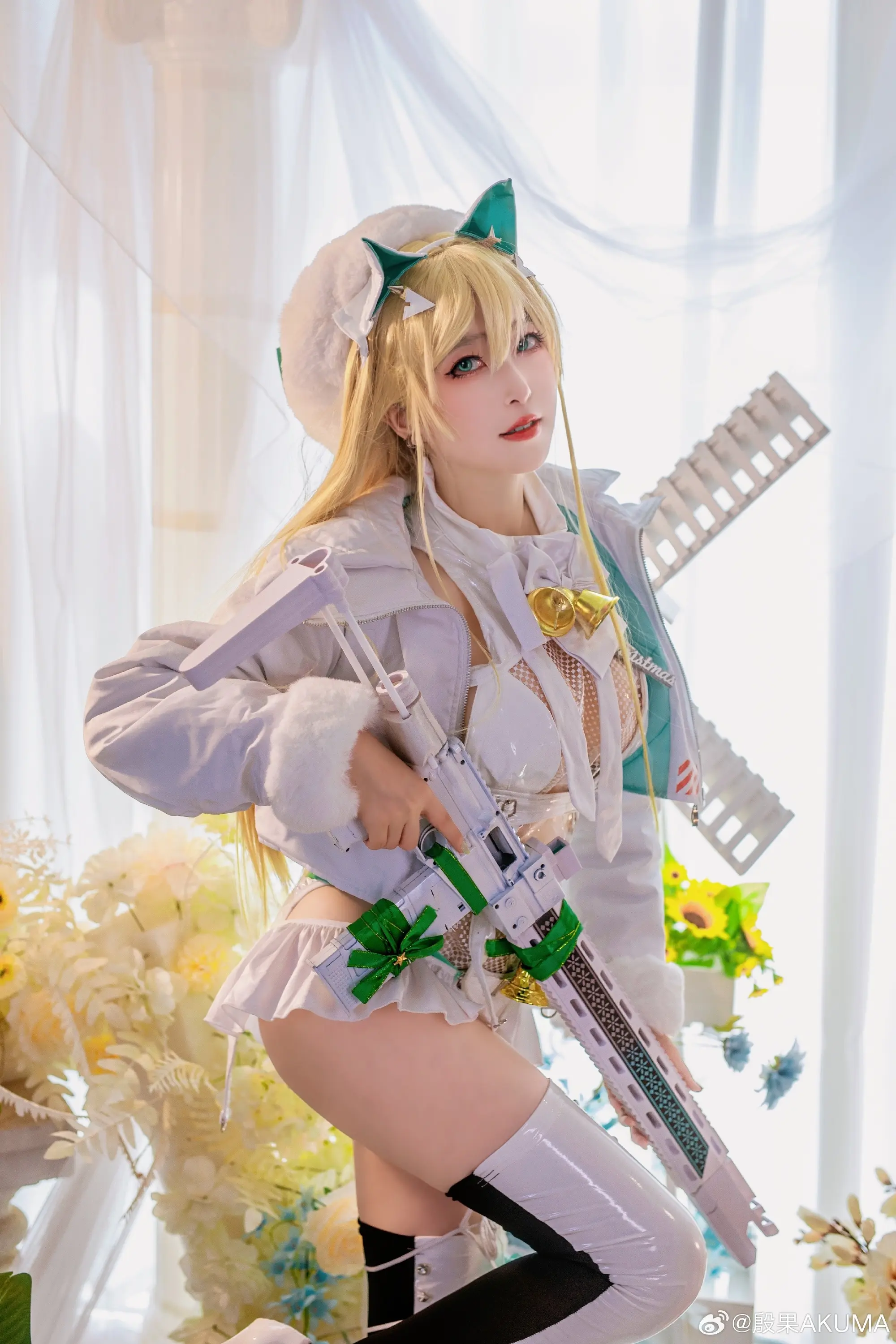 cosplay Nikke:胜利女神 圣诞露菲@殷果AKUMA-公众号小姨ai
