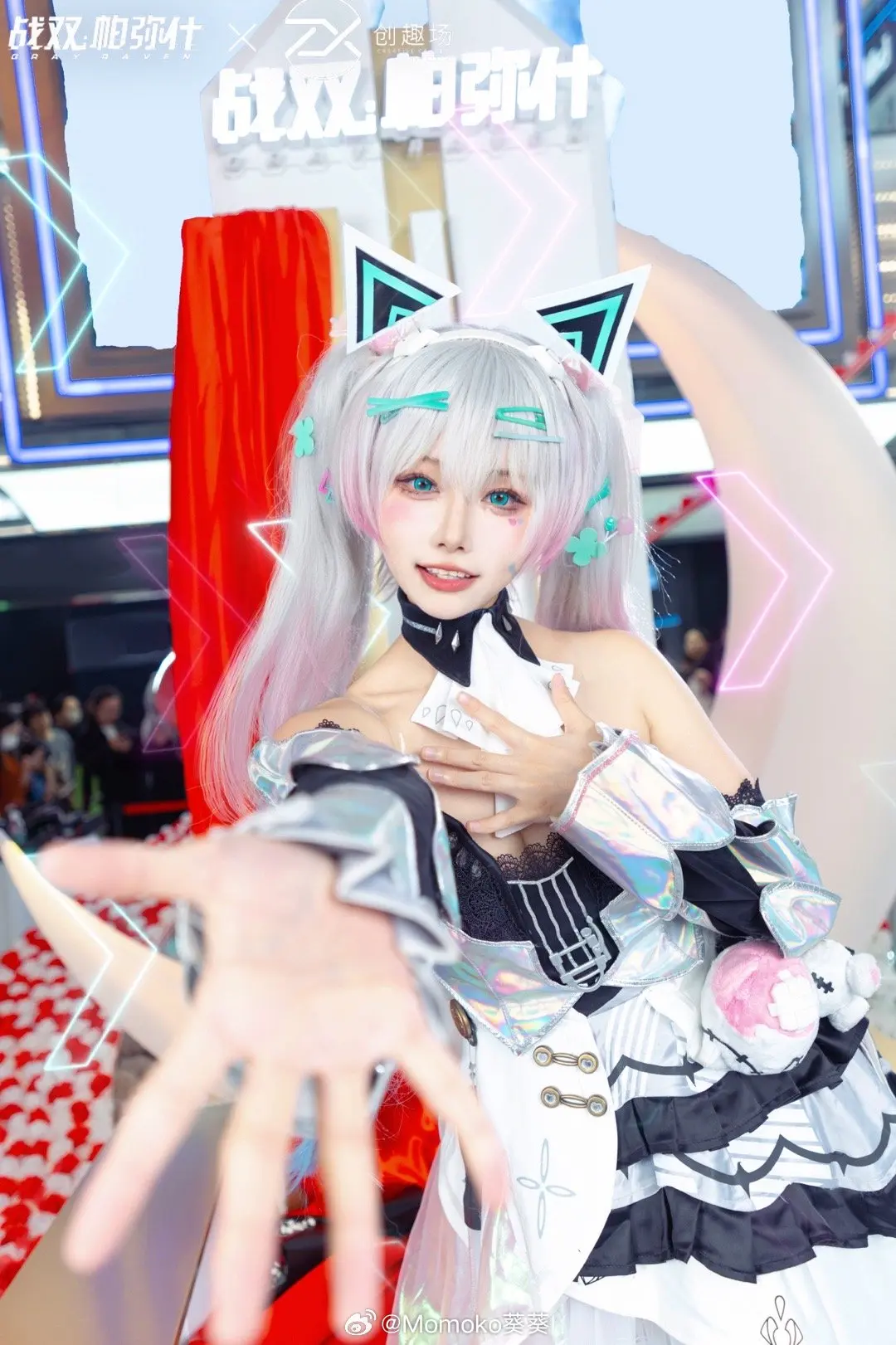 COSPLAY 收下这朵花花，你的推就会变成卡列小姐！战双帕弥什@Momoko葵葵-公众号小姨ai