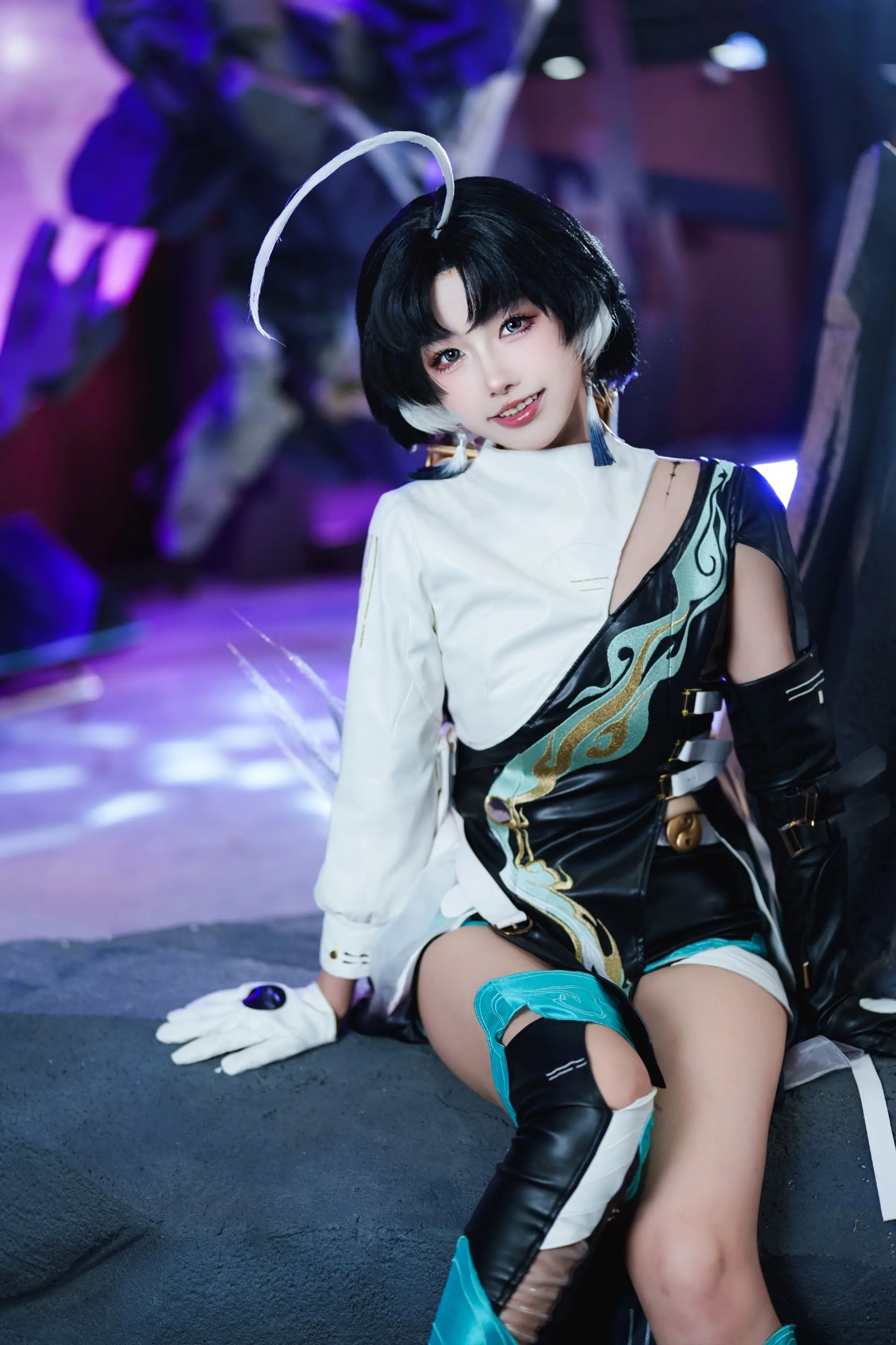 COSPLAY 不知可否与你切磋武艺？ 鸣潮 鉴心@Momoko葵葵-公众号小姨ai