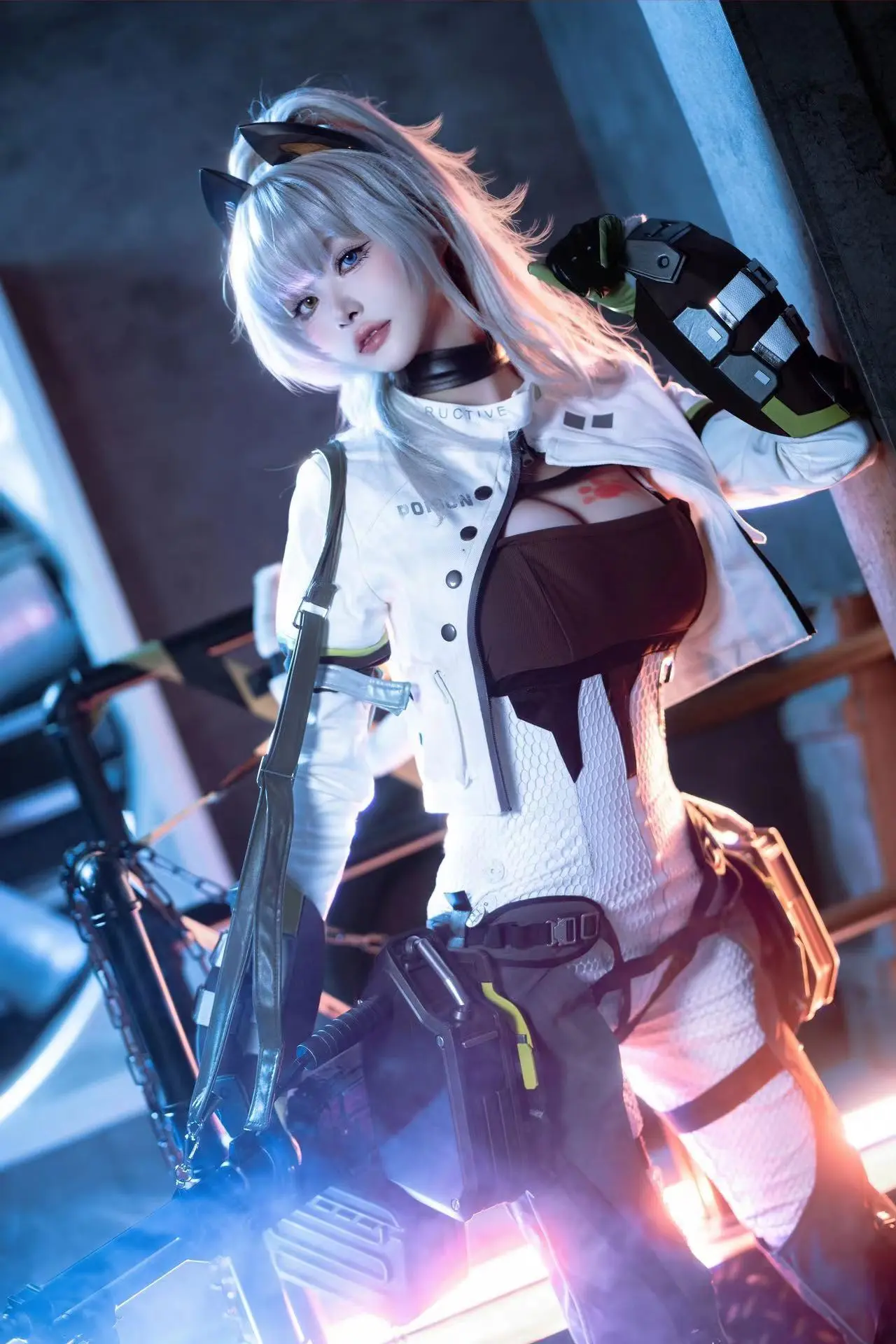 cosplay 指挥官，可以稍微占用你一点时间吗？ 少前2追放 佩里提亚@沧霁桔梗-公众号小姨ai