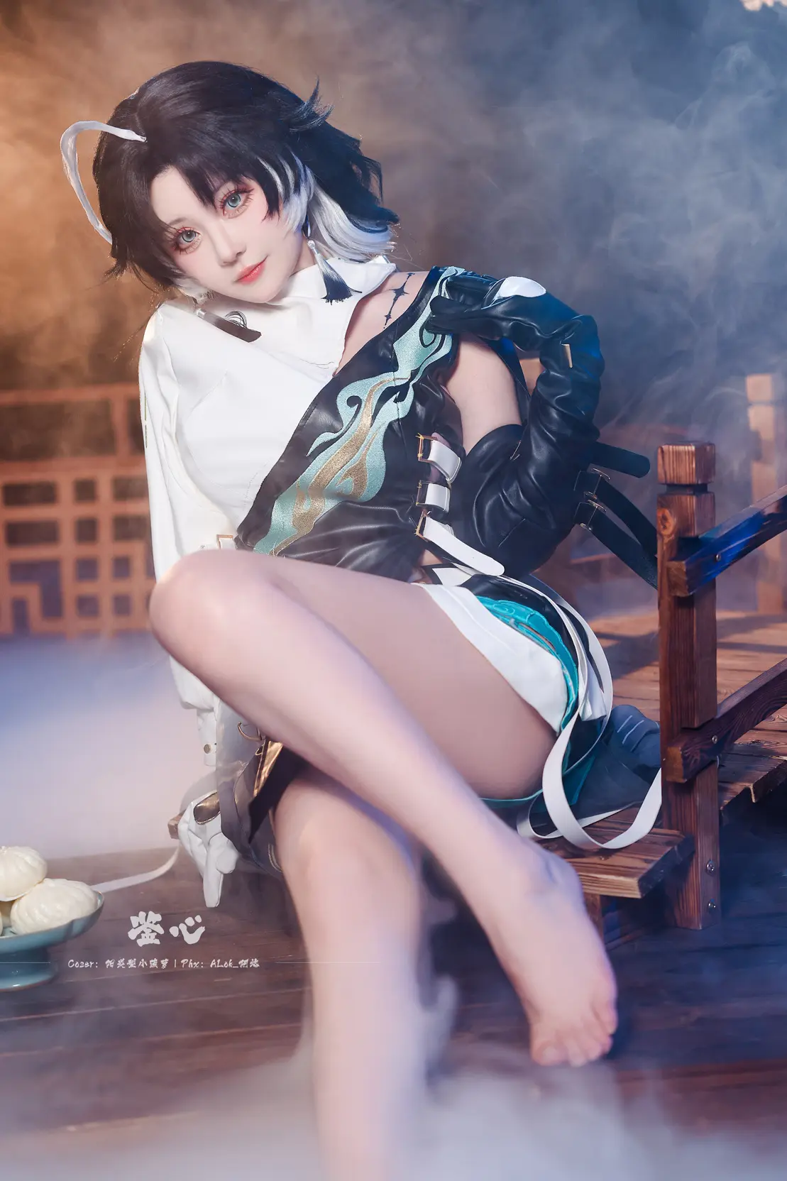 COSPLAY 吃吃包子吹吹笛子（呆毛）这样的鉴心也是很可爱的！ 鸣潮 鉴心@阳炎型小菠萝-公众号小姨ai