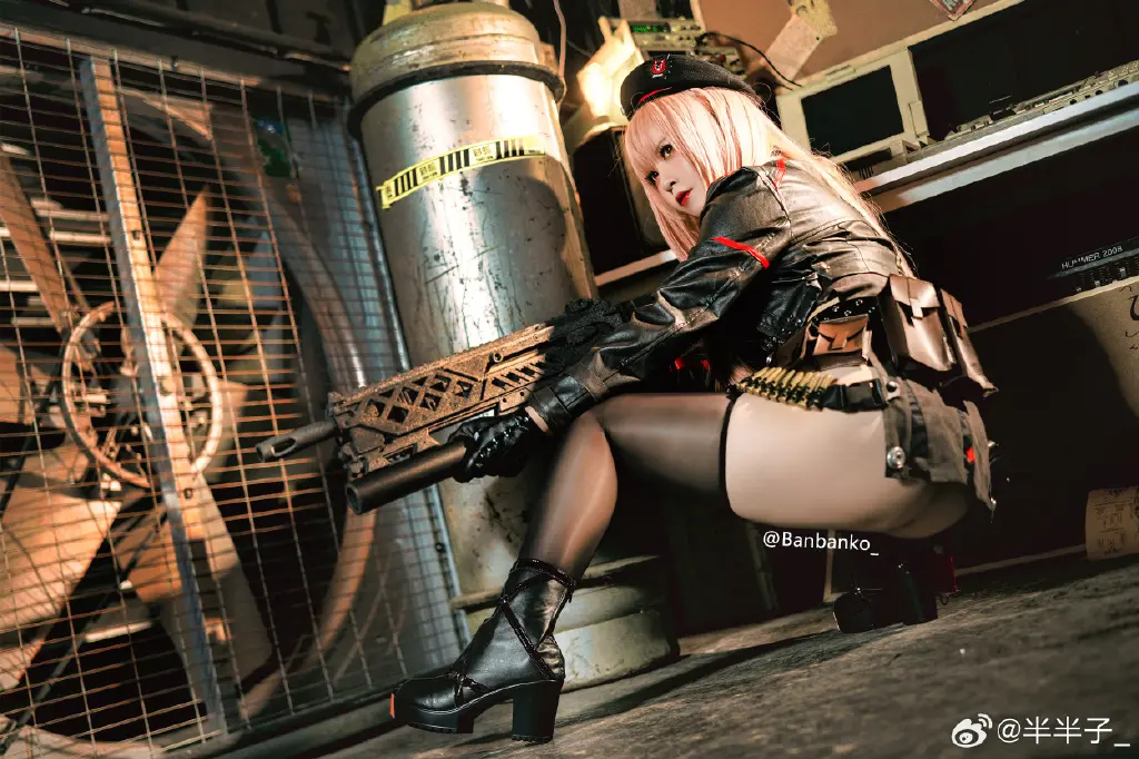 nikke:胜利女神 拉毗，前来报道!⚠️@半半子_ COSPLAY-第6张