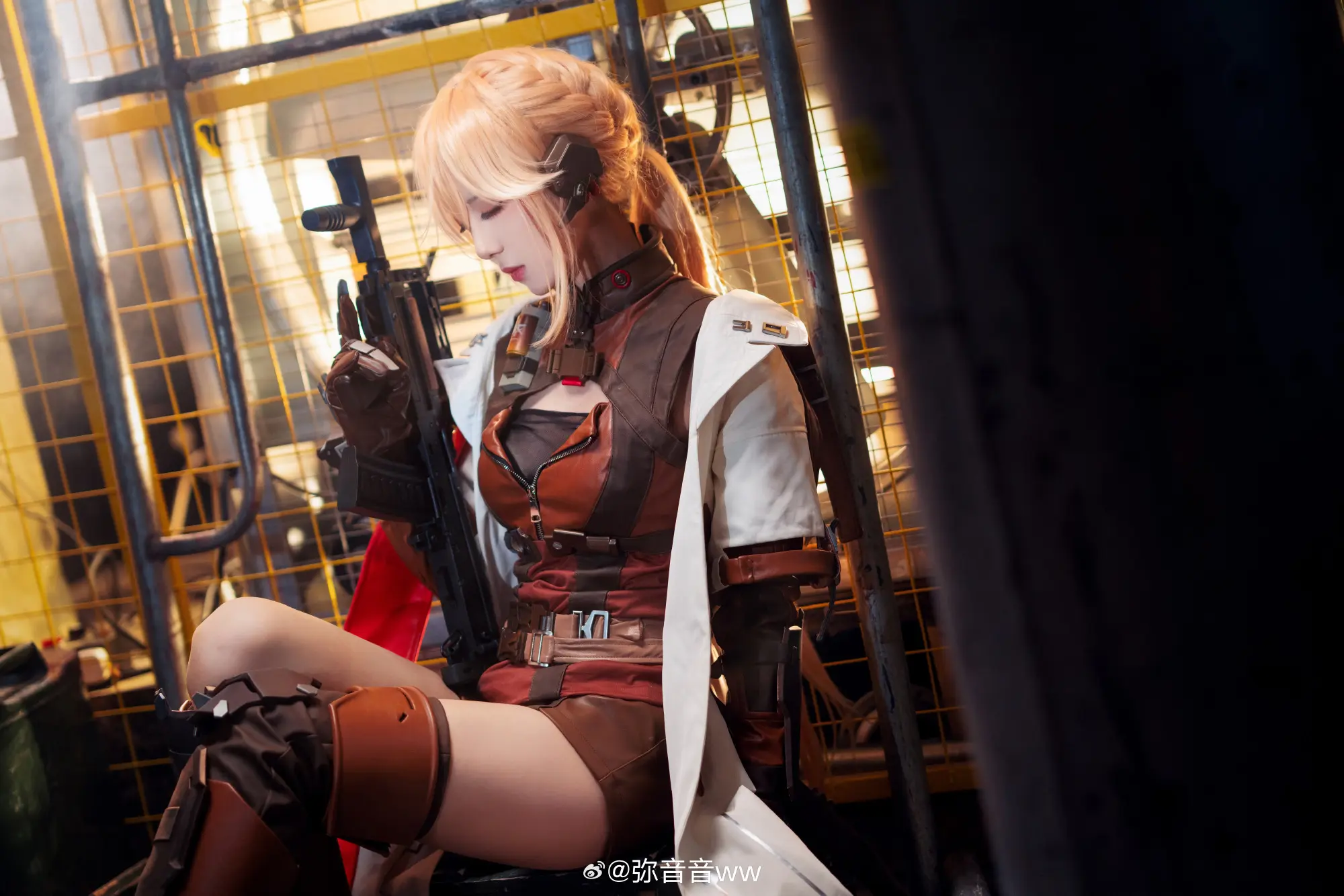 少女前线2追放 艾莫号人形小队队长 —闪电@弥音音ww COSPLAY-第6张
