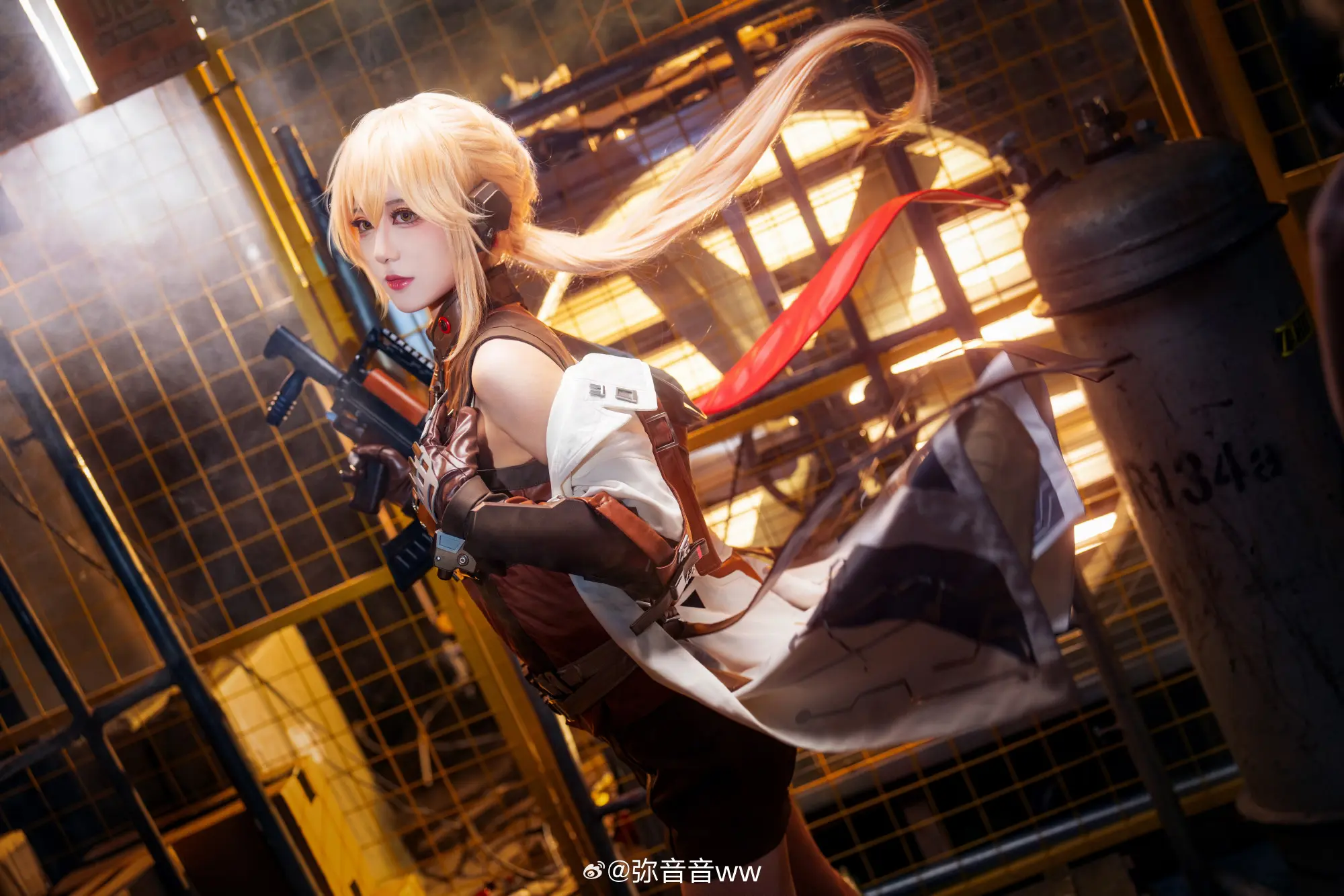少女前线2追放 艾莫号人形小队队长 —闪电@弥音音ww COSPLAY-第3张