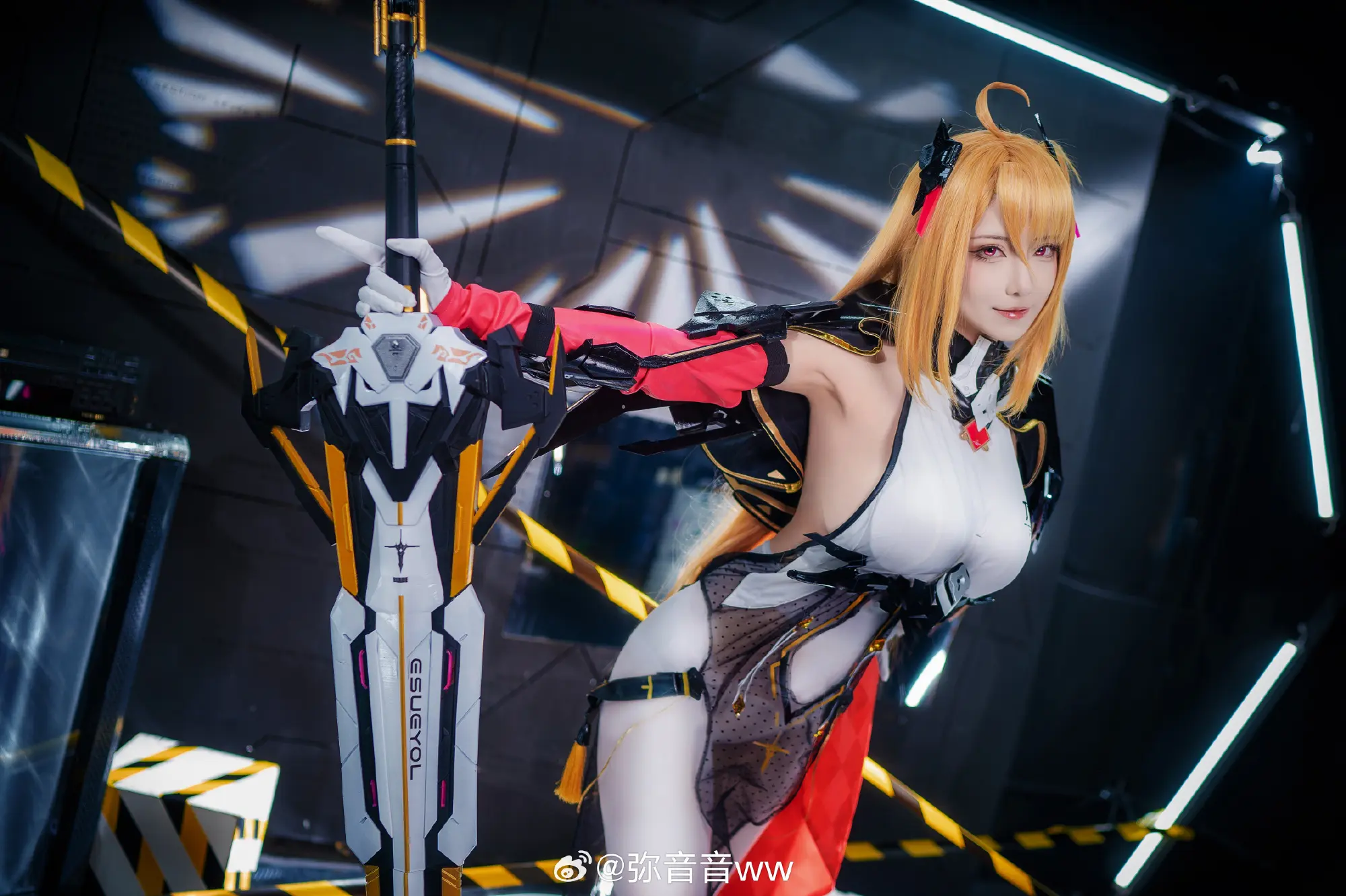 COSPLAY 先提前说声抱歉，出于个人习惯，我可能会在不经意间插手一些事务。 交错战线 灭刃部队——咎瓦尤斯@弥音音ww COSPLAY-第3张