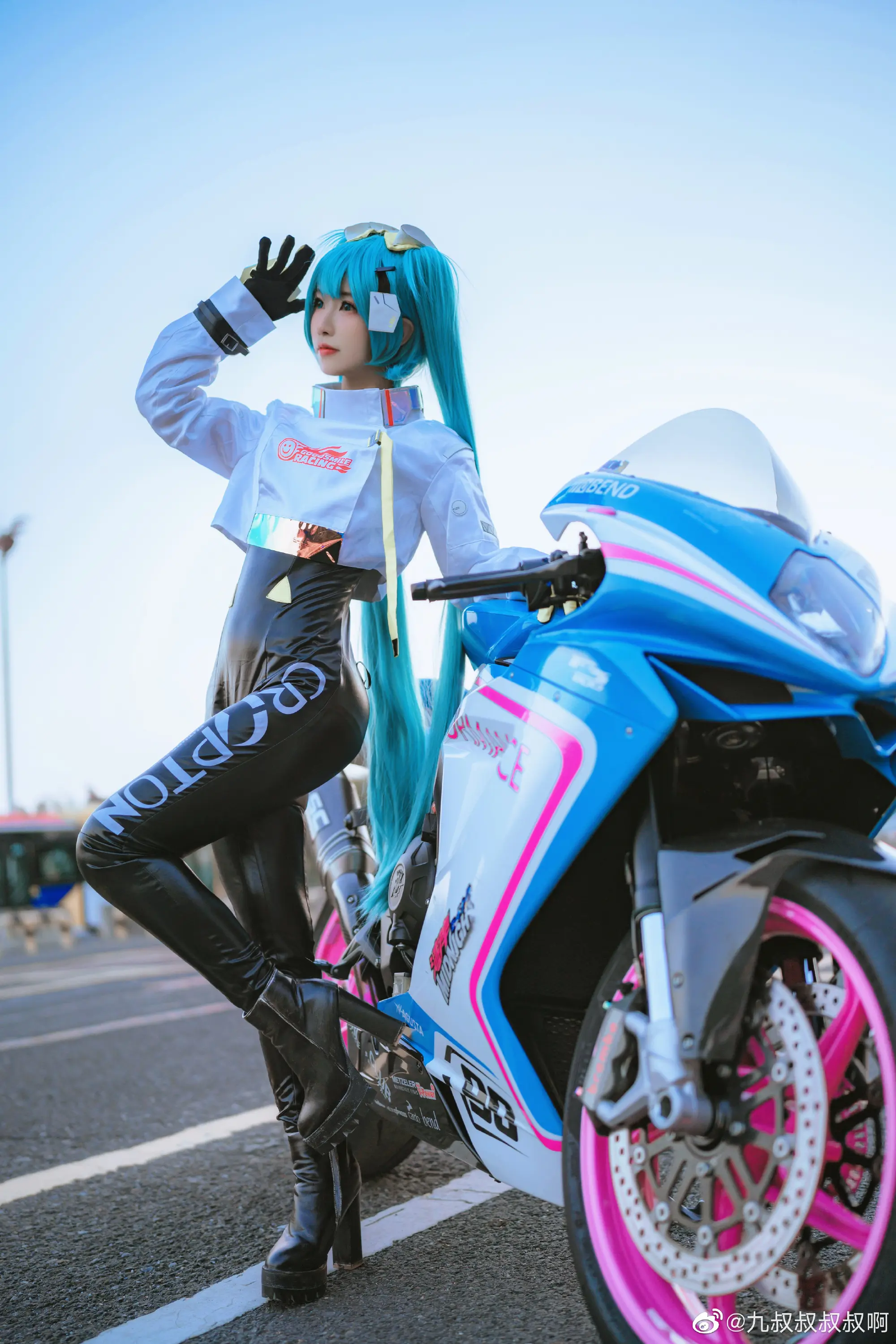 2022赛车初音～ 初音ミク@九叔叔叔叔啊-公众号小姨ai