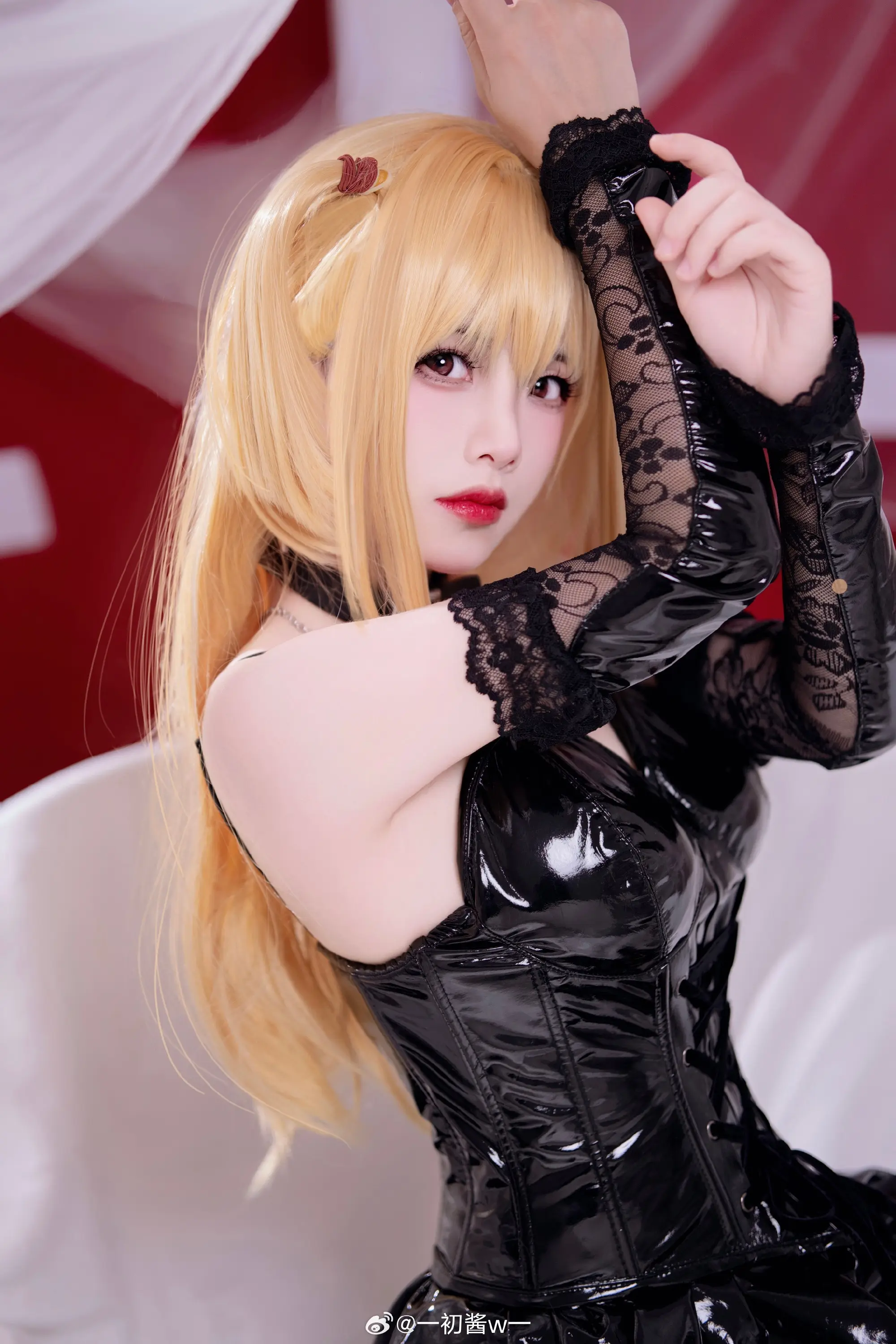 COSPLAY 和全世界相比，我更喜欢月☆*+🦴* 死亡笔记 弥海砂@一初酱w一-公众号小姨ai