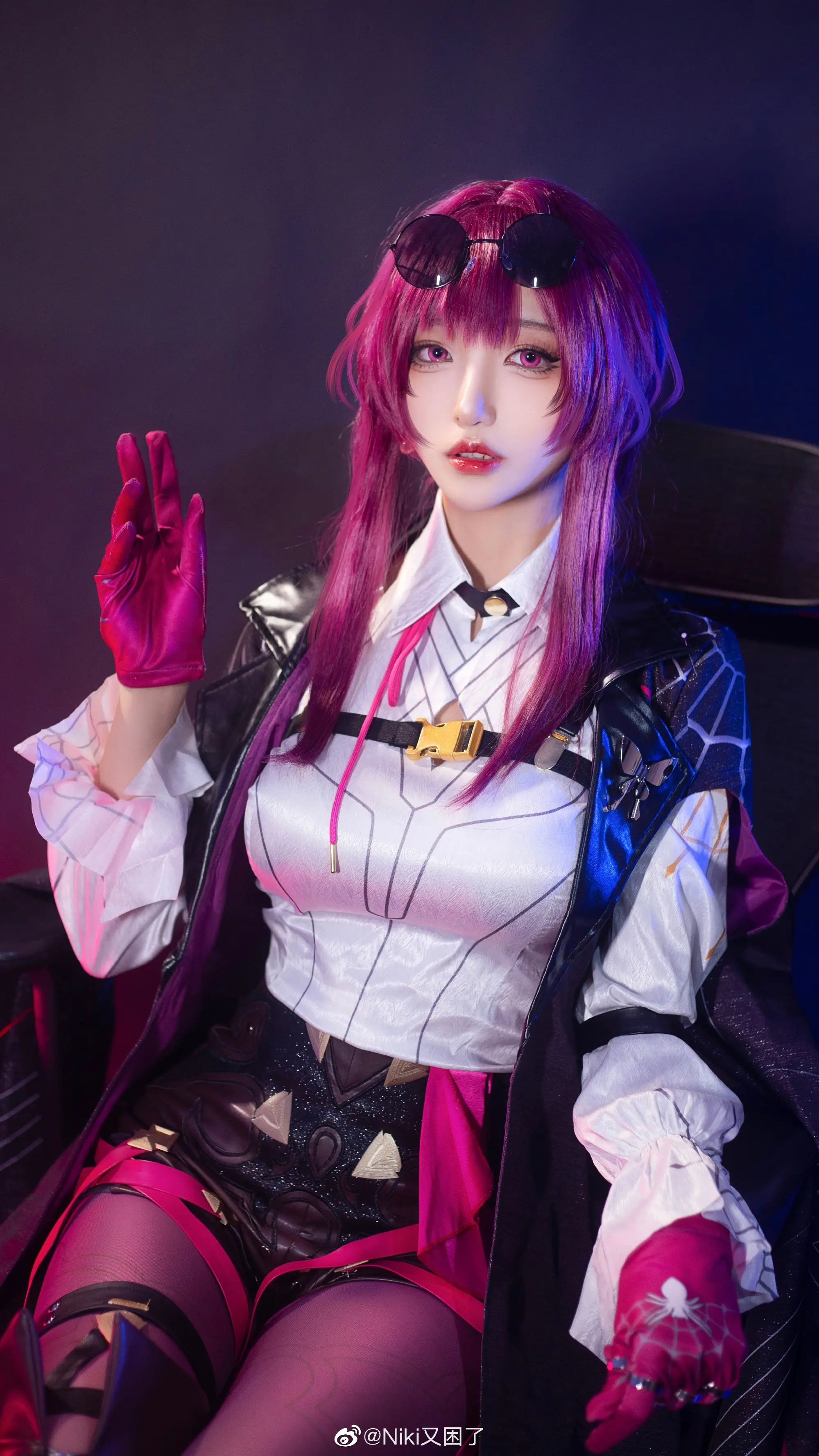让我看看躲起来的人都在哪呢？ 崩坏：星穹铁道 卡芙卡@Niki又困了-公众号小姨ai