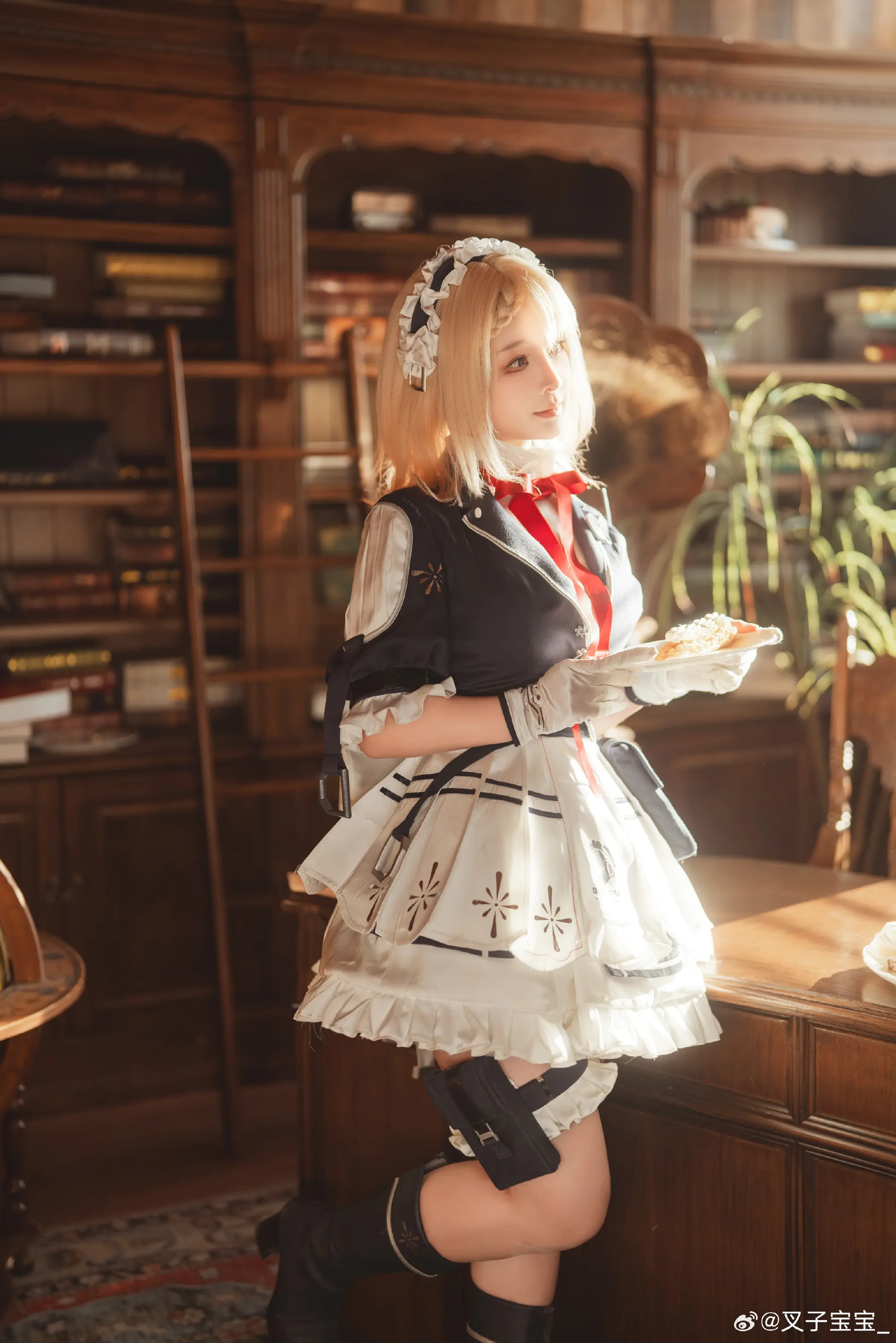 COSPLAY 作为一个称职的女仆，桑朵莱希一定能处理好所有的事情！ 少前2@叉子宝宝_-公众号小姨ai