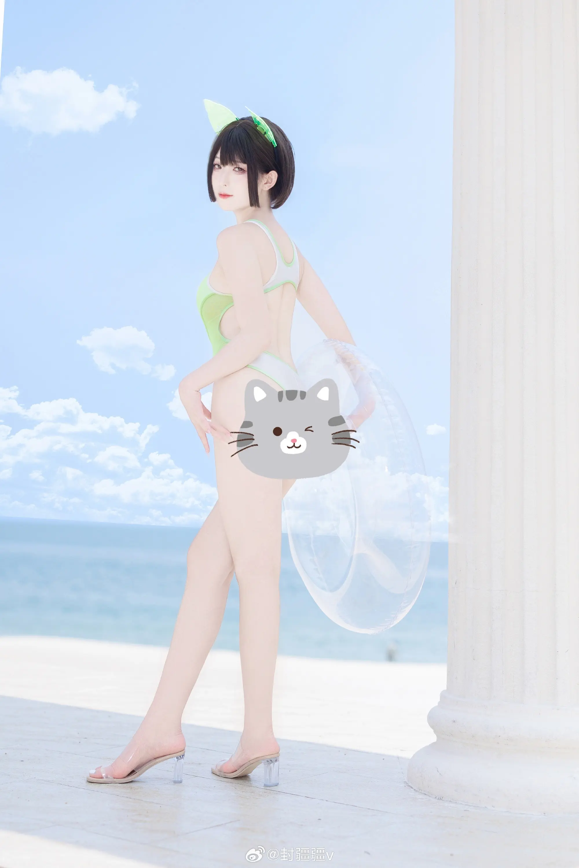 动漫Coser@封疆疆v 泳装-公众号小姨ai