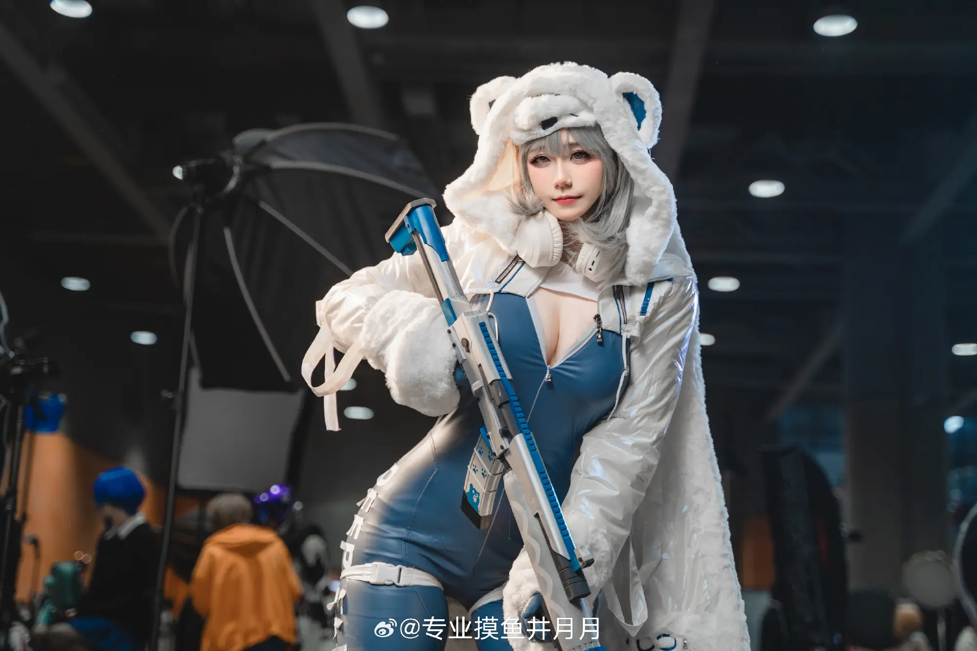 COSPLAY 可以抱一下大熊先生嘛 nikke:胜利女神@专业摸鱼井月月 COSPLAY-第6张