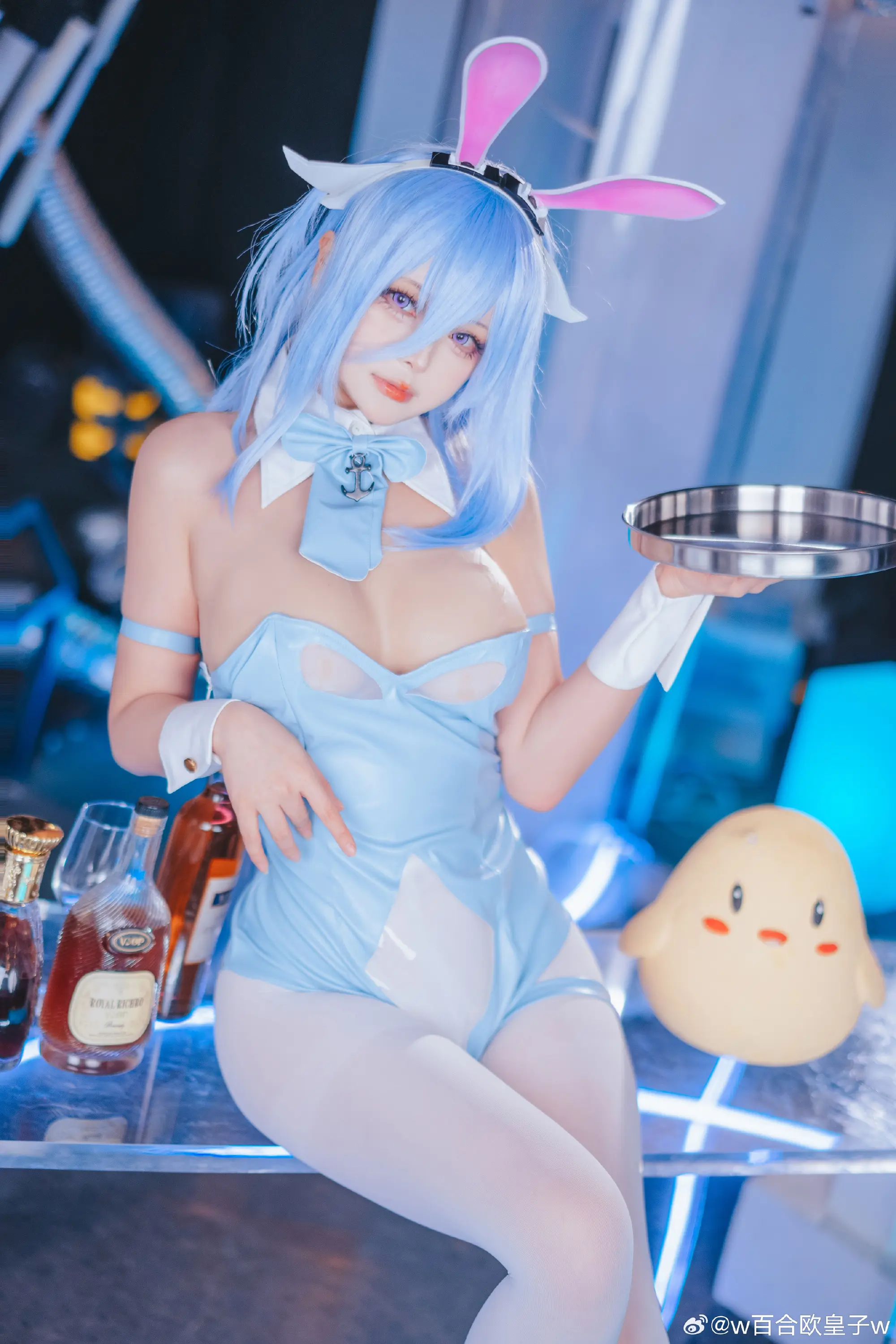 COSPLAY 这是本日的酒水单，指挥官，想喝什么呢？我的推荐？嗯……这……呃……碧蓝航线@w百合欧皇子w COSPLAY-第3张