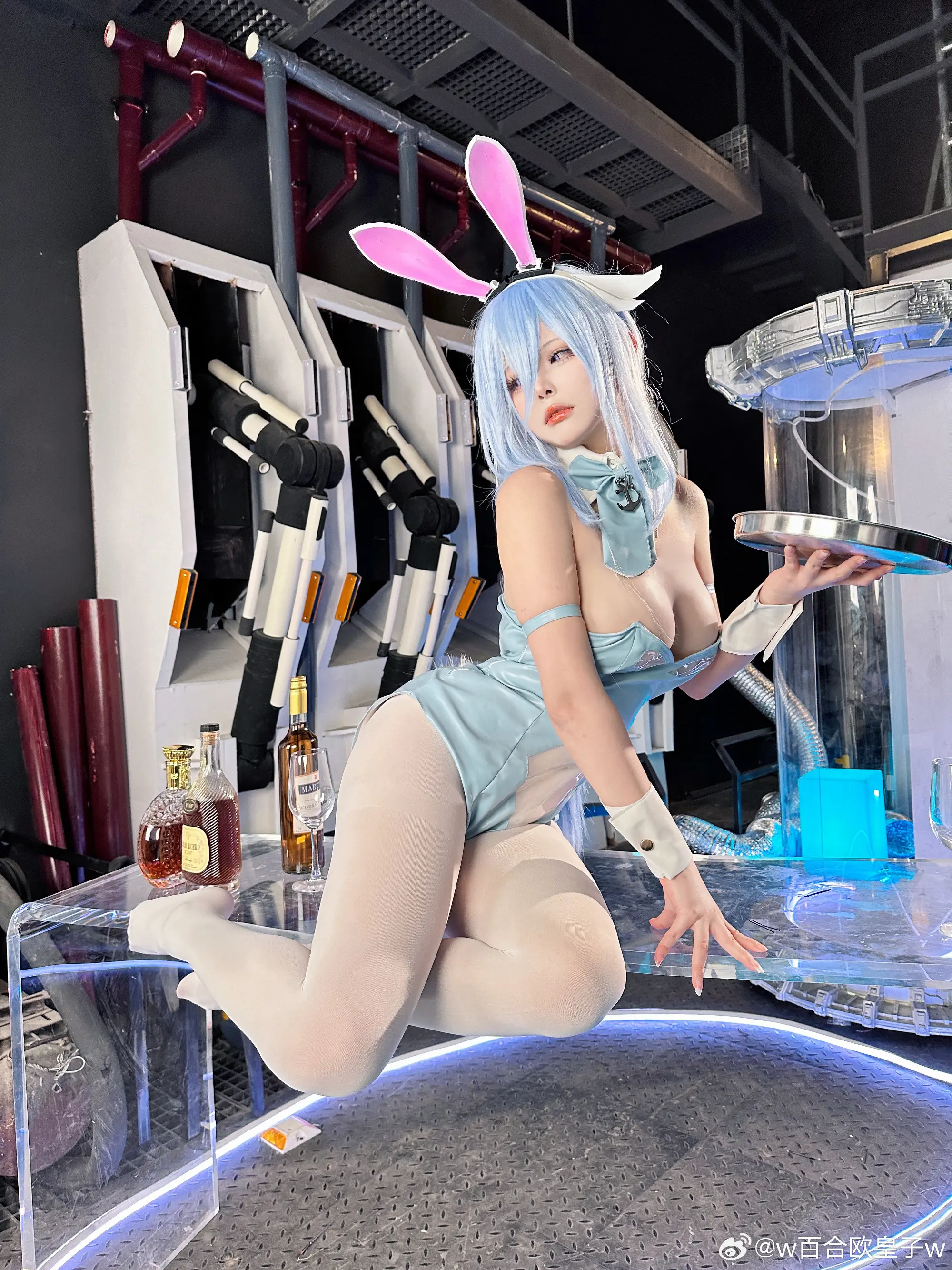 COSPLAY 这是本日的酒水单，指挥官，想喝什么呢？我的推荐？嗯……这……呃……碧蓝航线@w百合欧皇子w COSPLAY-第8张