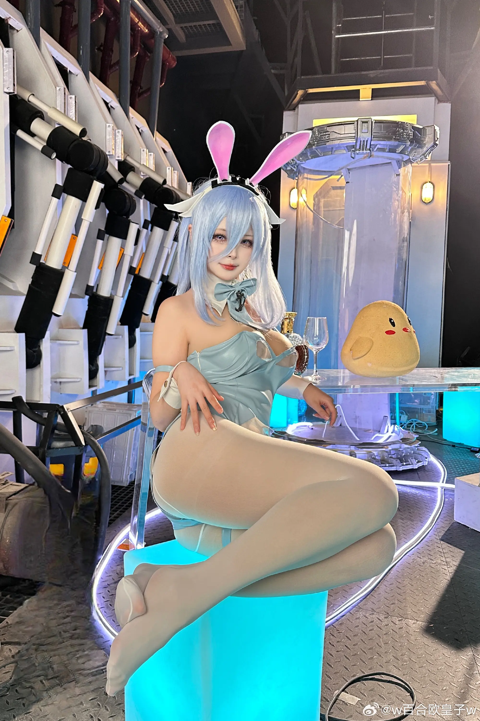 COSPLAY 这是本日的酒水单，指挥官，想喝什么呢？我的推荐？嗯……这……呃……碧蓝航线@w百合欧皇子w COSPLAY-第12张
