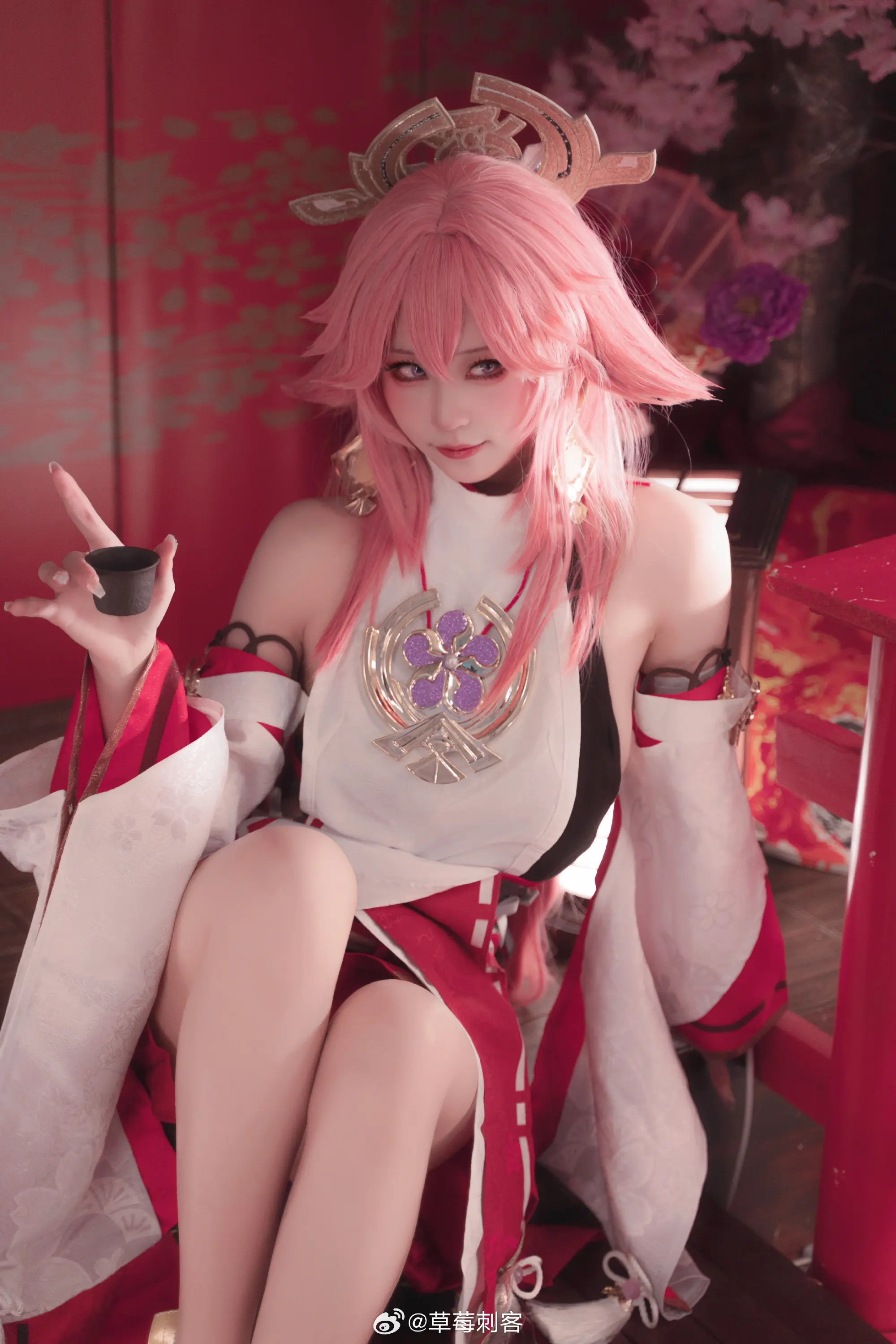 COSPLAY 哎呀，小家伙，你对我的口味了解得很清楚嘛 原神 八重神子@草莓刺客-公众号小姨ai