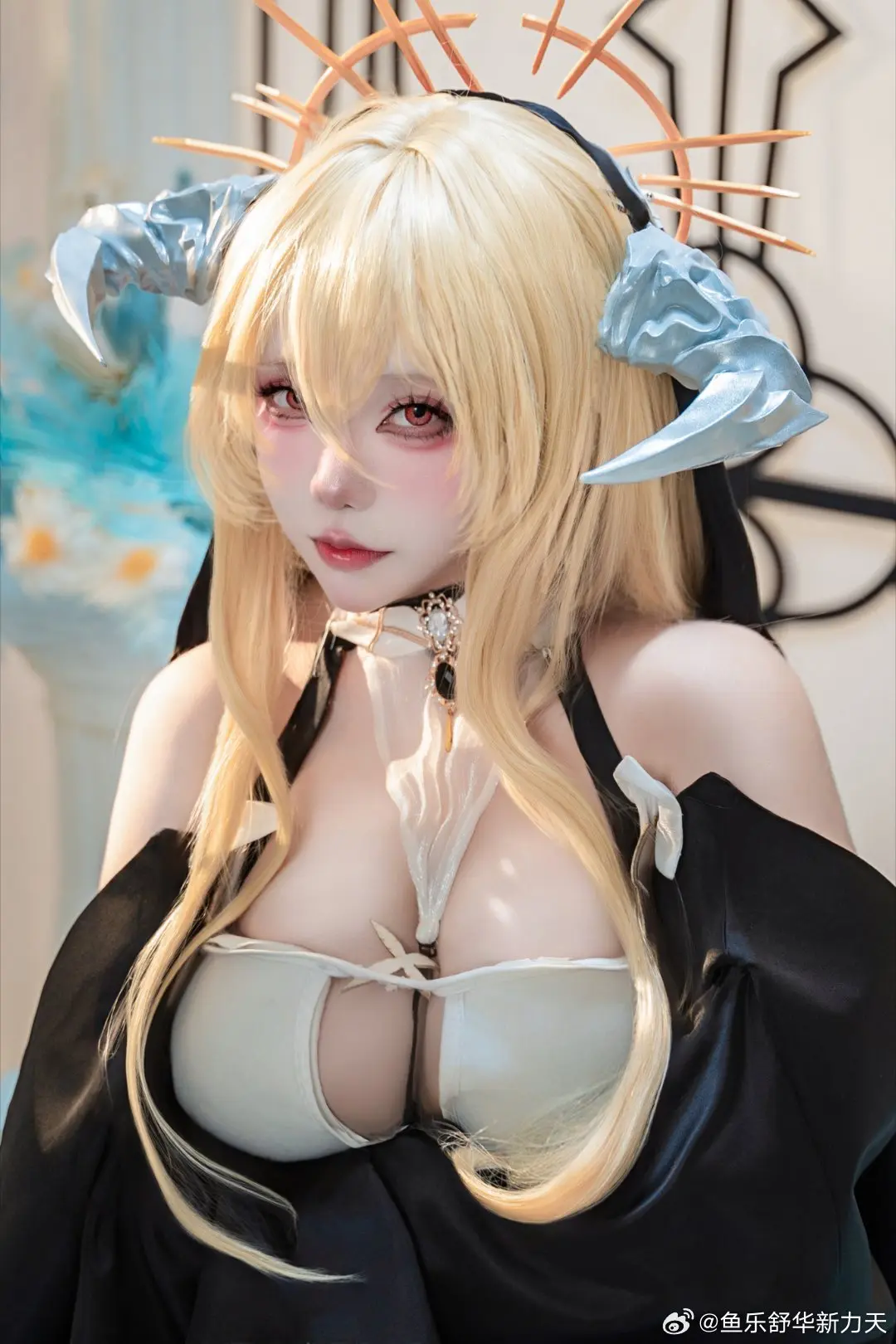 cosplay 又眉头紧皱了呢…这样吧。躺下来。 碧蓝航线 怨仇cos@蓝藻细胞 COSPLAY-第5张