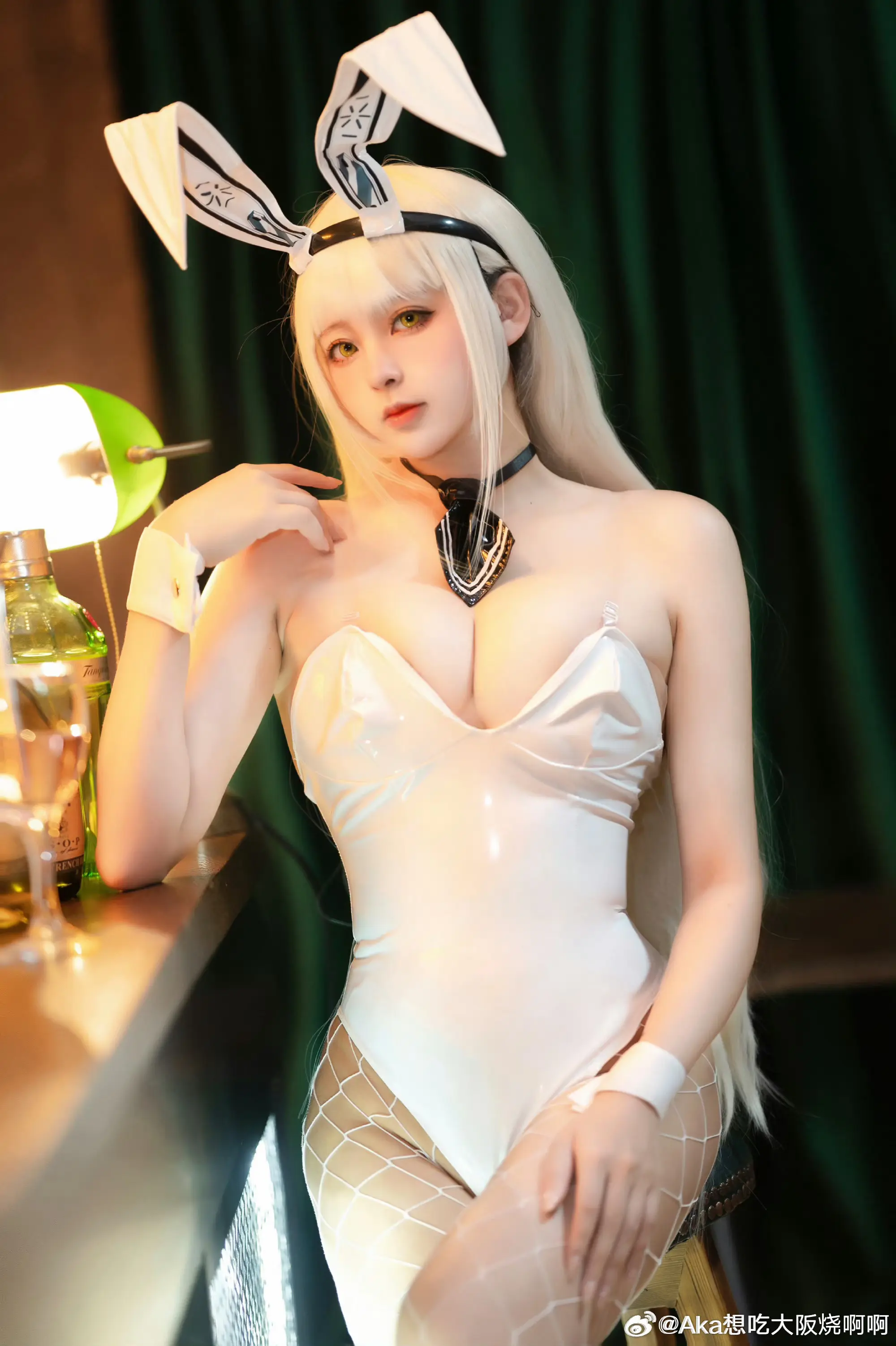 COSPLAY 战斗结束后要一起喝一杯吗 Nikke:胜利女神 布兰尔@Aka想吃大阪烧啊啊-公众号小姨ai