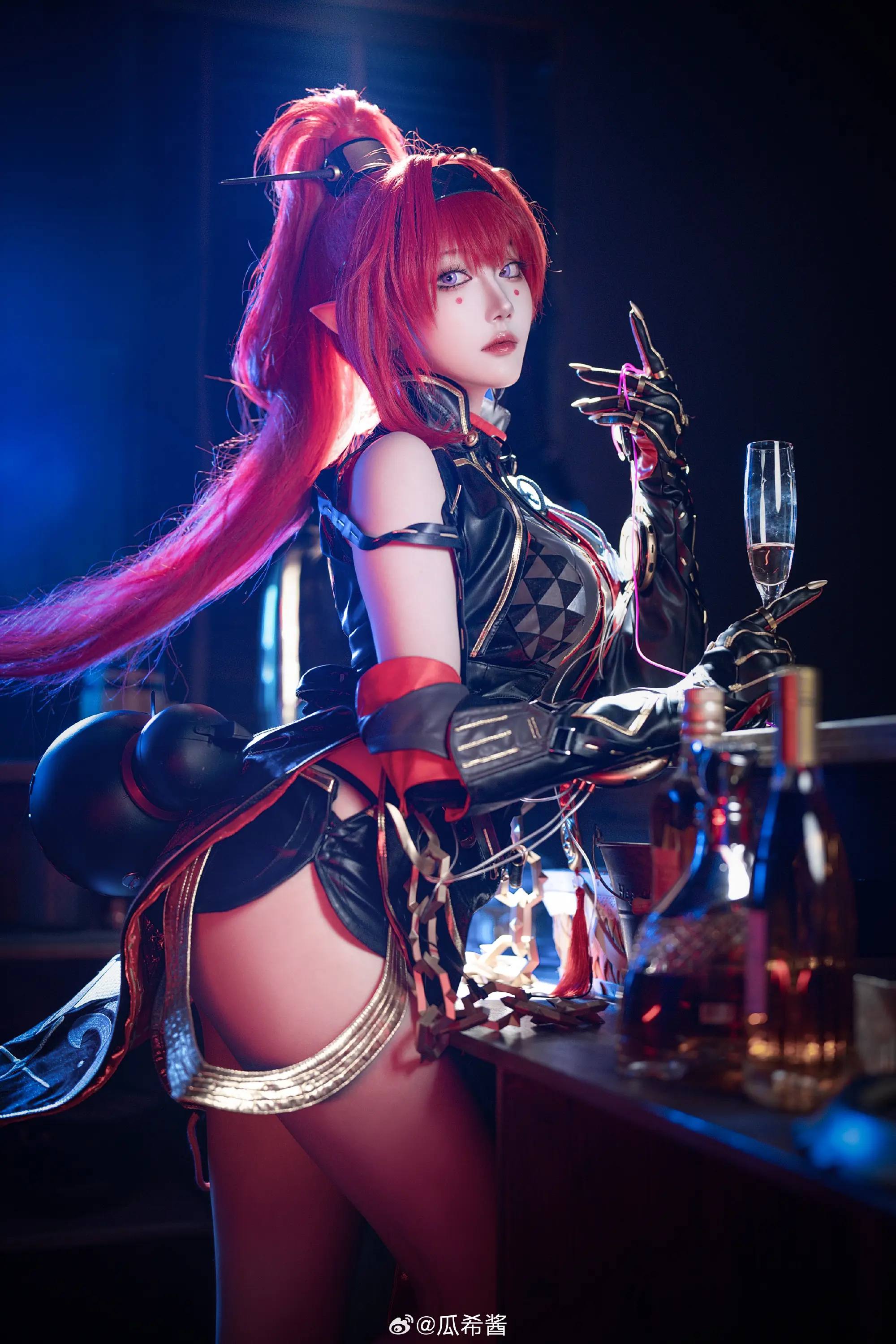 COSPLAY 为了对抗那些无处不在的罪恶…… 鸣潮 吟霖@瓜希酱-公众号小姨ai