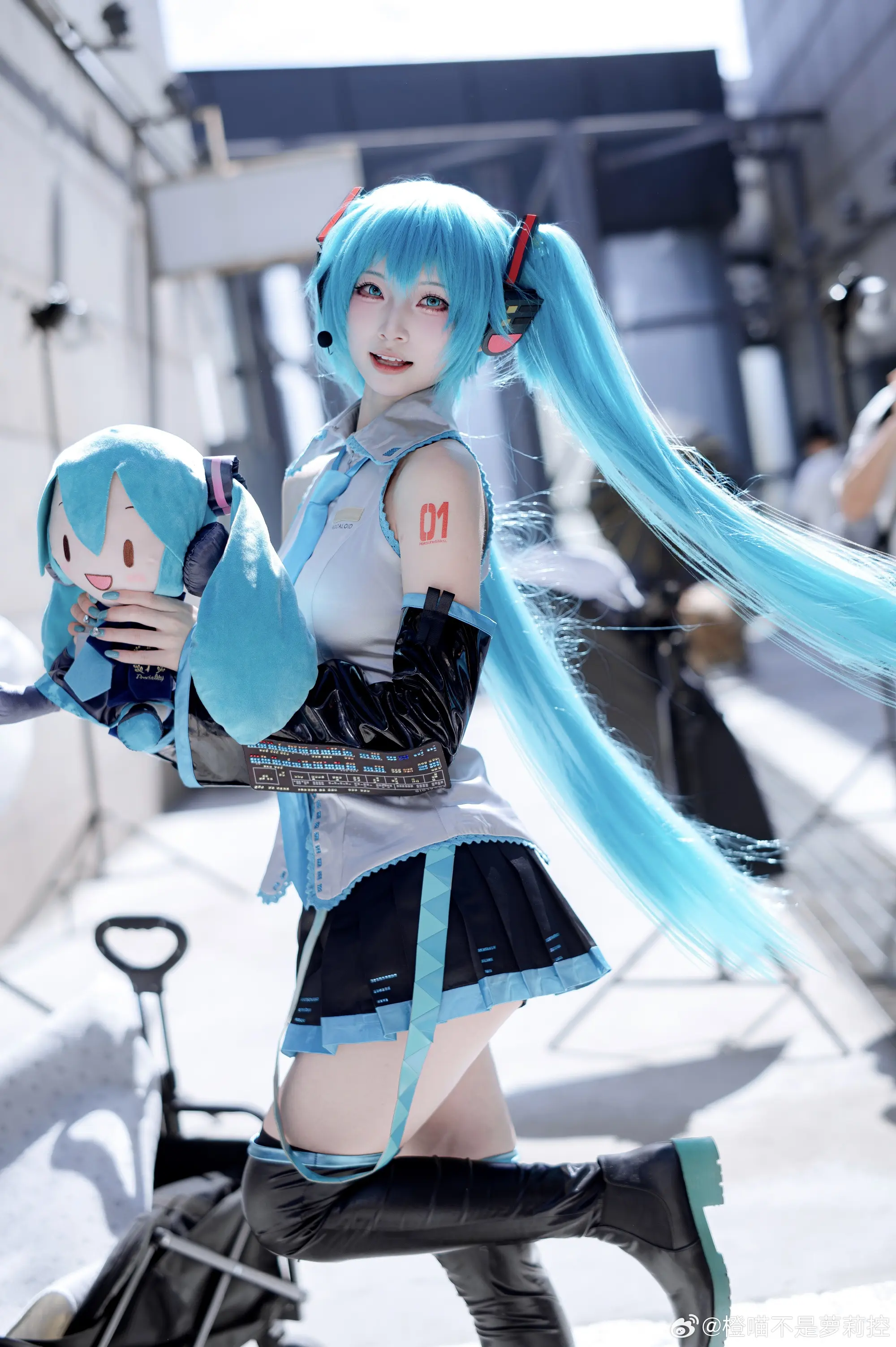 COSPLAY 这么会甩头发不要命了 初音未来@橙喵不是萝莉控 COSPLAY-第4张