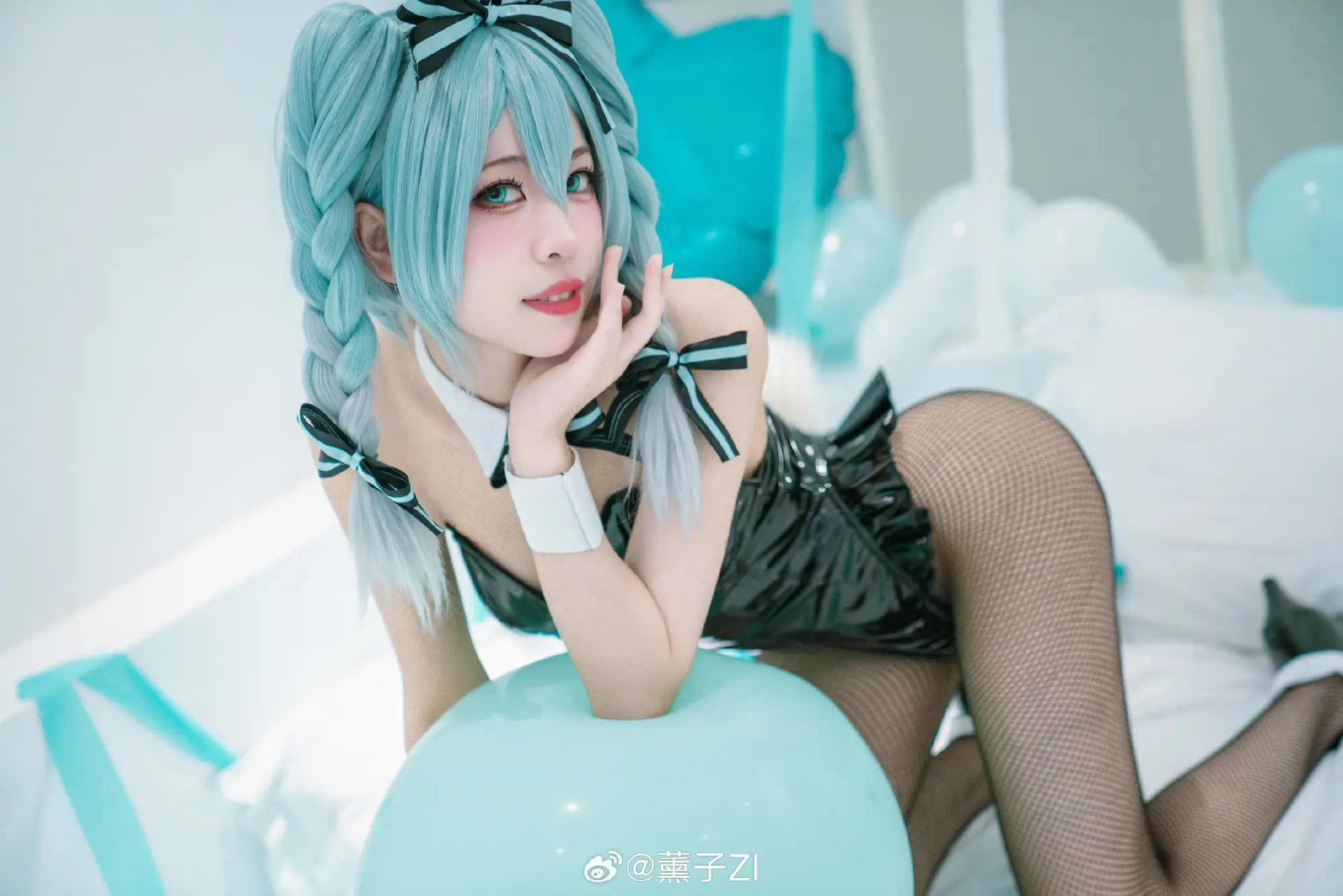 COSPLAY 今日份的兔兔能量吃啊请吃 初音ミク@薰子ZI COSPLAY-第11张