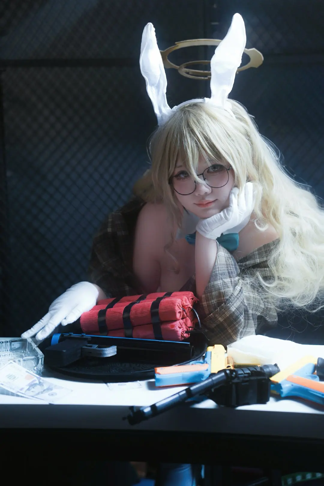 COSPLAY 这样就能成为更完美的…「兔子」了哦。蔚蓝档案@慧眼的奈娜-公众号小姨ai