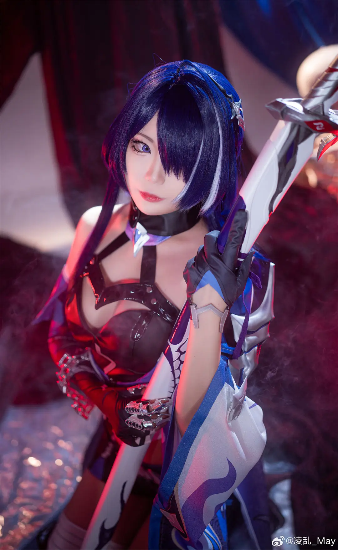 COSPLAY 我为逝者哀哭。暮雨…终将落下。星穹铁道 黄泉@凌乱_May-公众号小姨ai