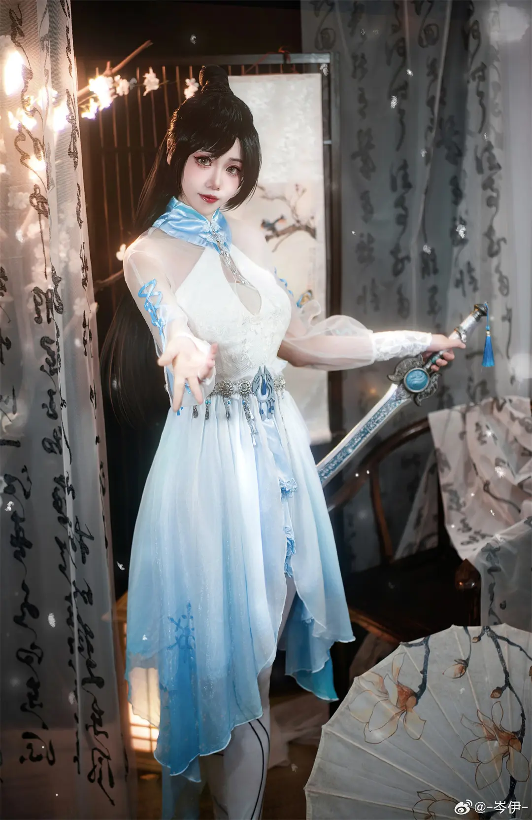 COSPLAY 吾乃无极帝国长公主顾清寒—— 永劫无间 顾清寒@-岑伊--公众号小姨ai